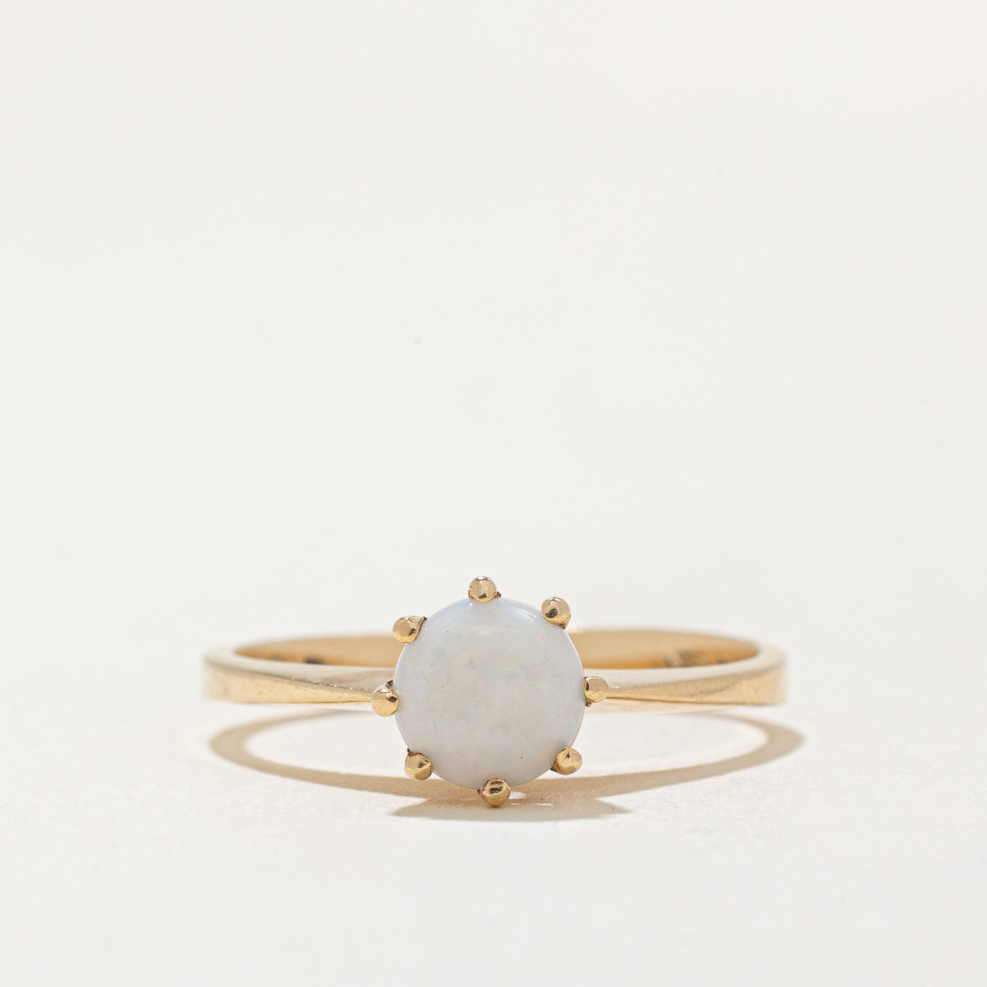 Bague en opale sertie haut | 0,38 ct | Taille 5,75 | 