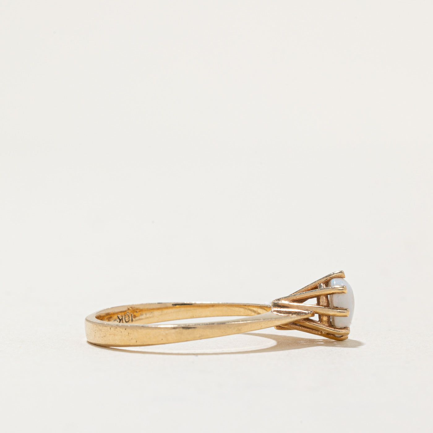 Bague en opale sertie haut | 0,38 ct | Taille 5,75 | 
