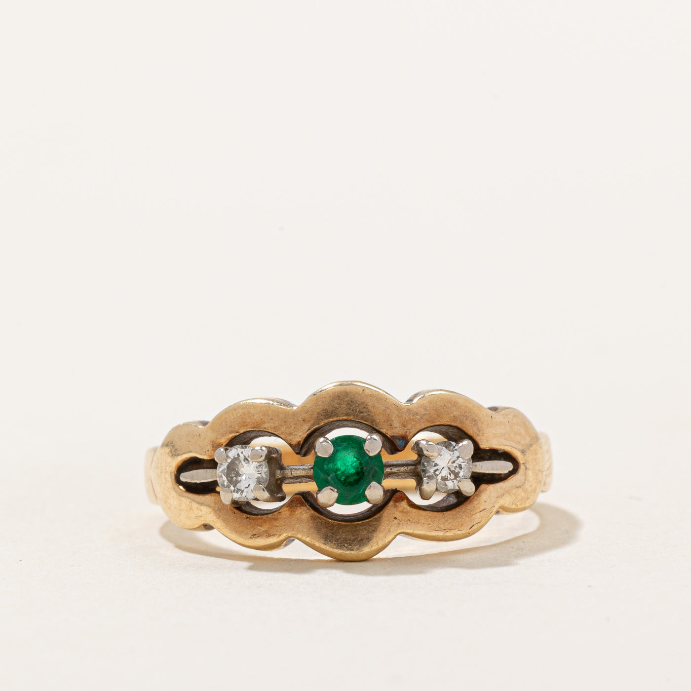 Emerald & Diamond Ring | 0.17ct, 0.14ctw | SZ 5.75 |