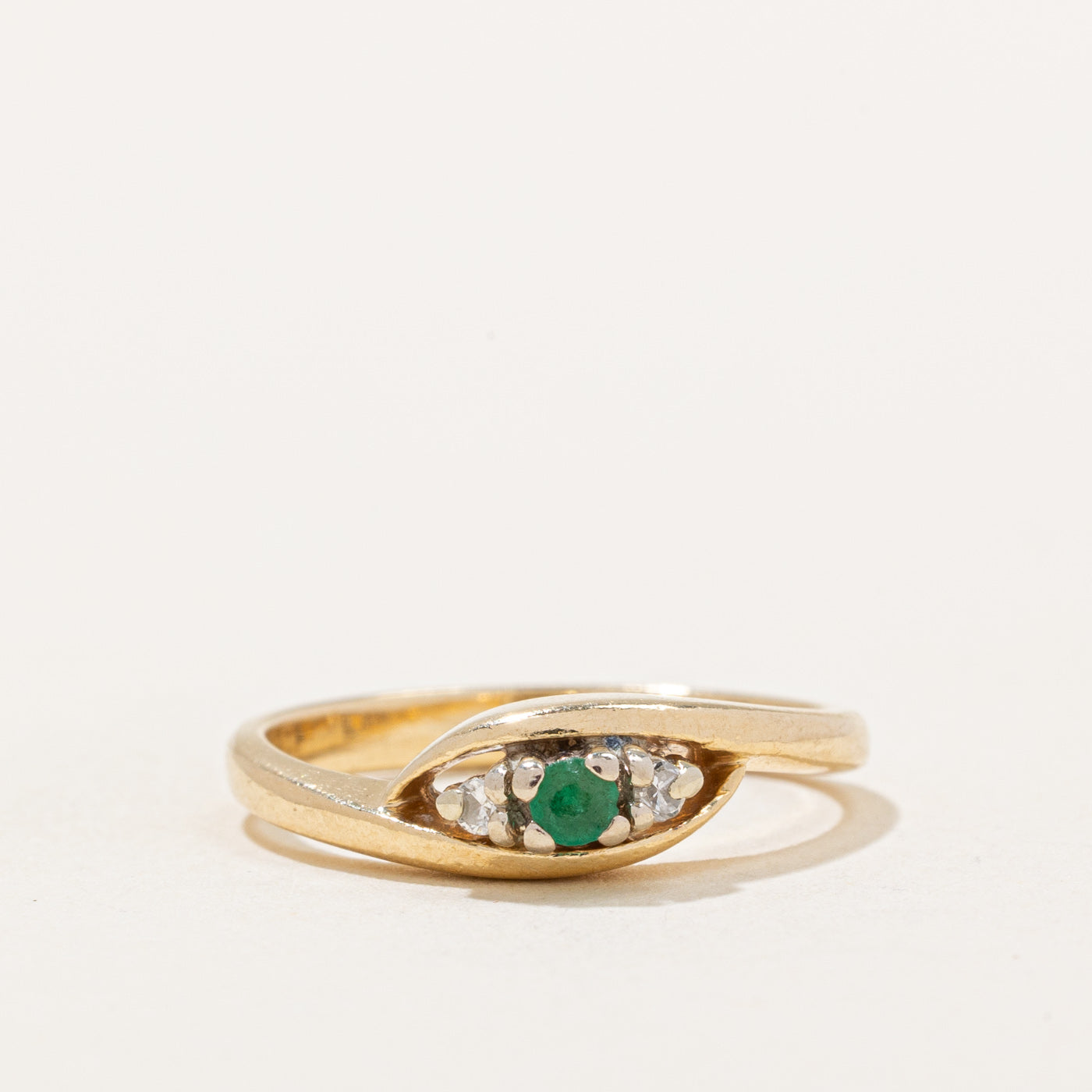 Emerald & Diamond Ring | 0.03ct, 0.01ctw | SZ 4.25 |