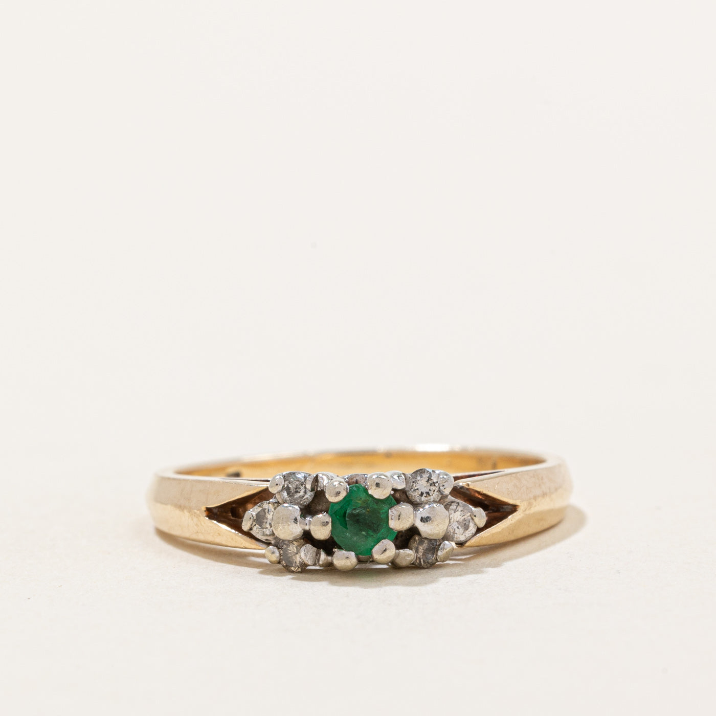 Diamond & Emerald Ring | 0.10ctw, 0.06ct | SZ 6.25 |