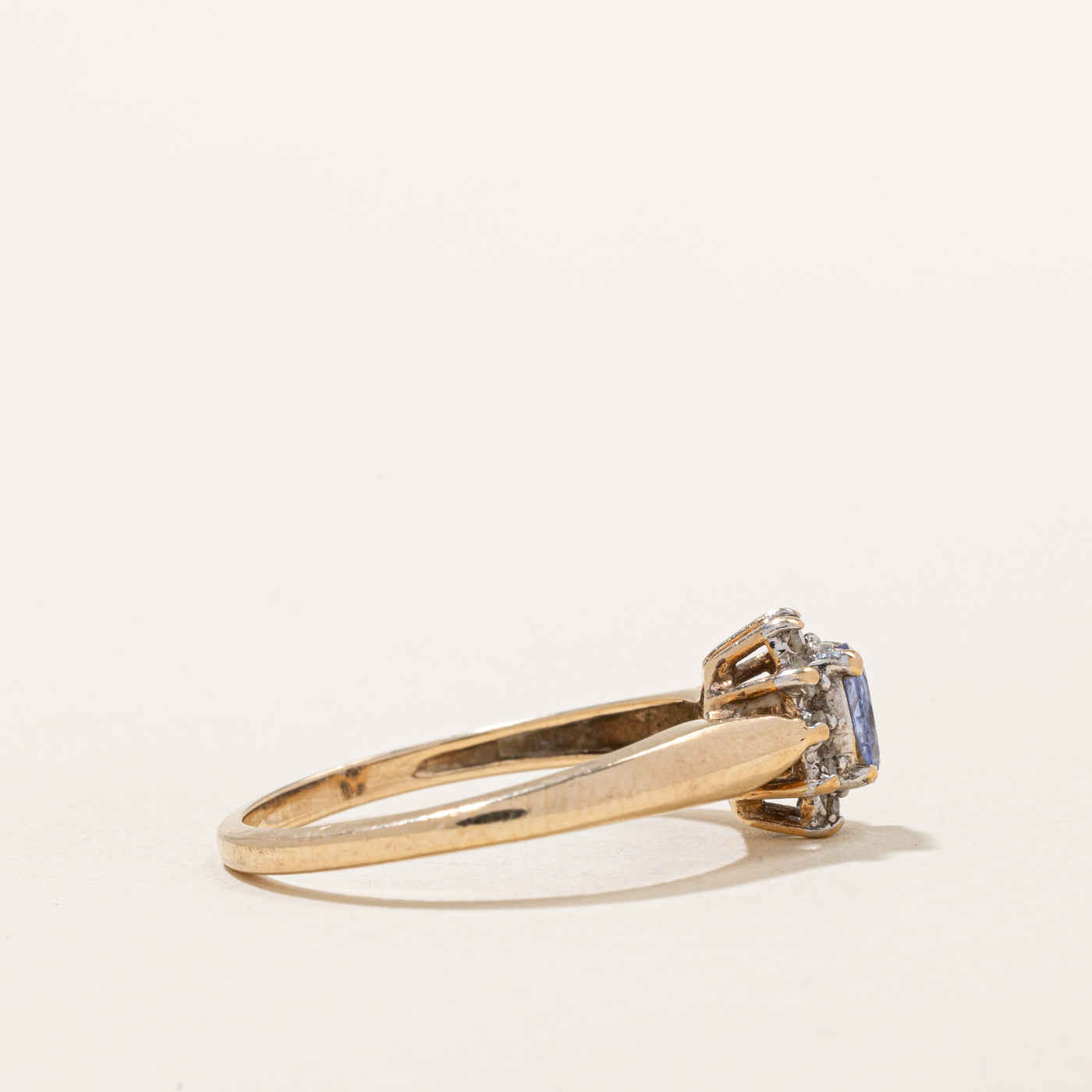 Tanzanite & Diamond Halo Ring | 0.20ct, 0.03ctw | SZ 6.75 |