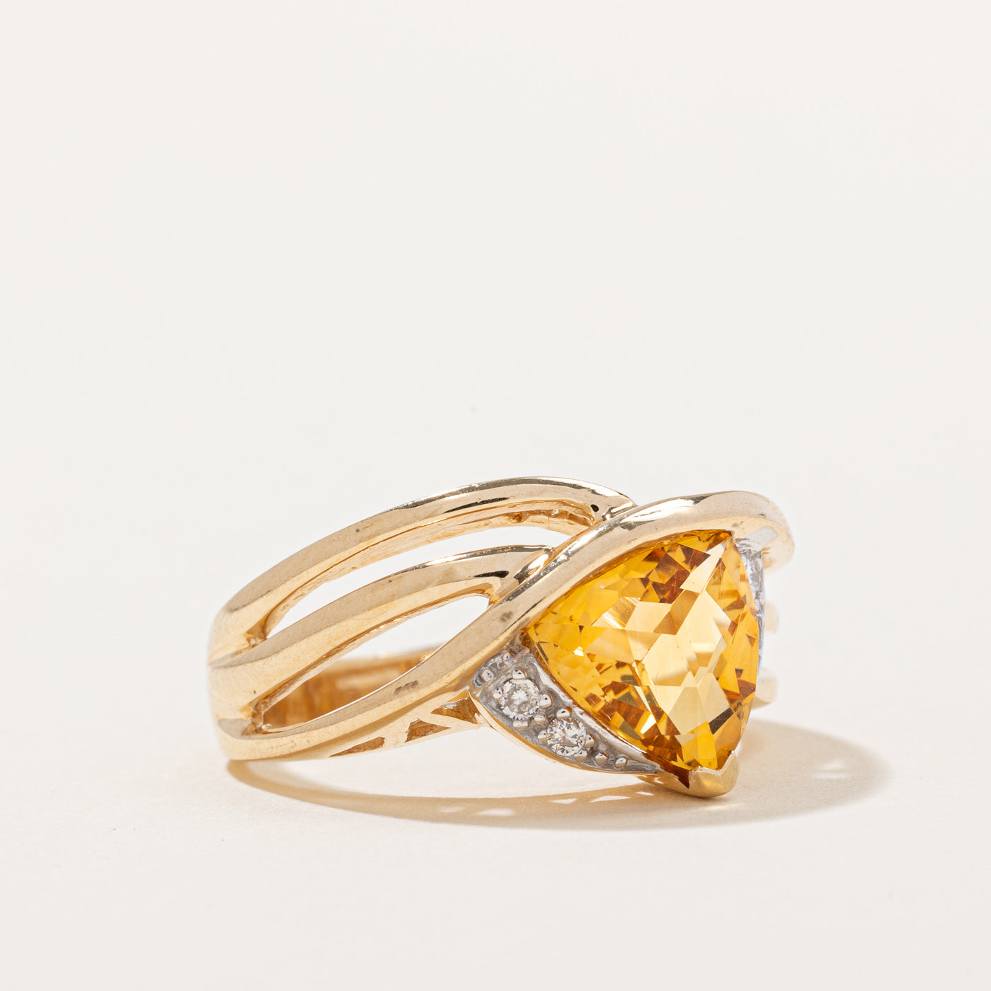 Citrine & Diamond Ring | 1.66ct, 0.07ctw | SZ 7.75 |