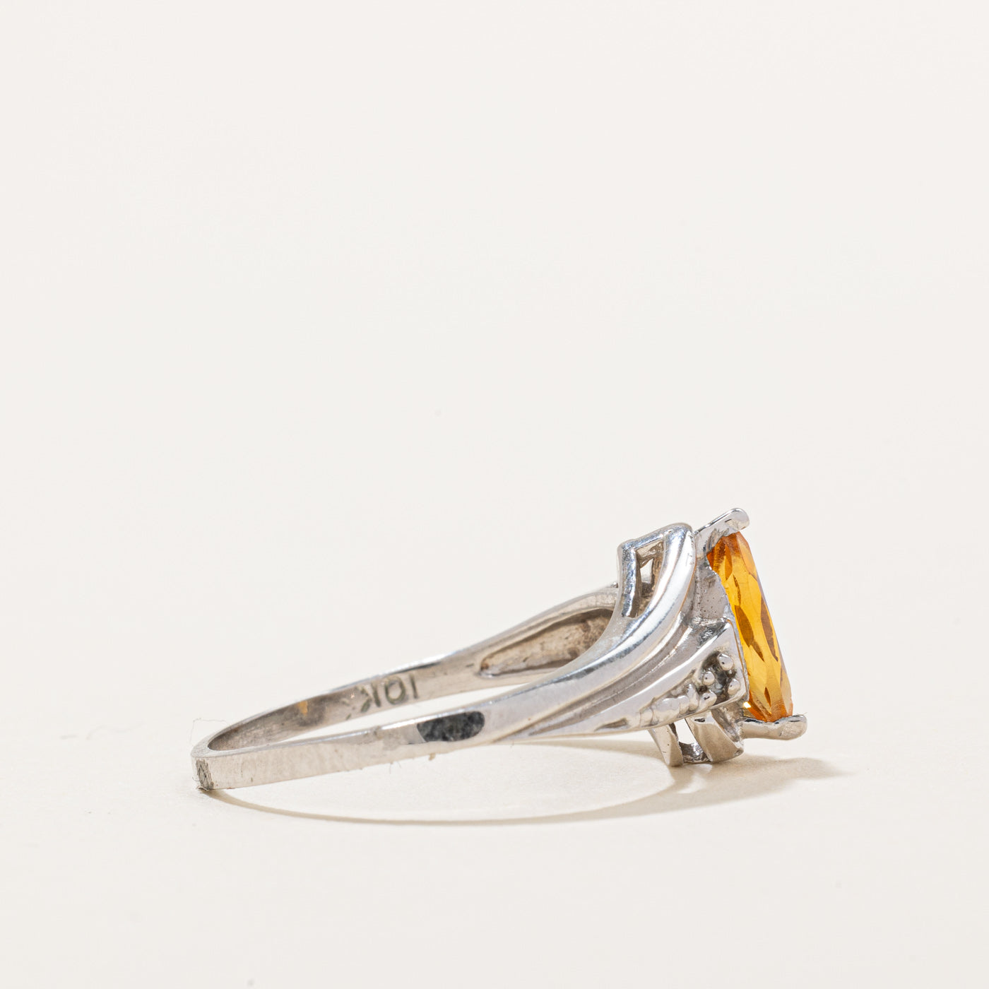Citrine & Diamond Ring | 0.40ct, 0.01ctw | SZ 6 |