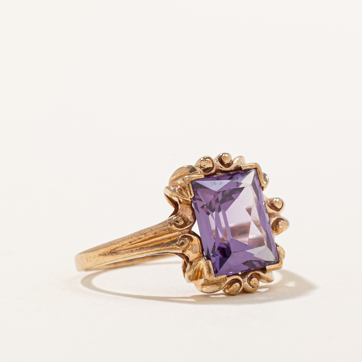 Synthetic Purple Sapphire Ring | 4.00ct | SZ 8.5 |