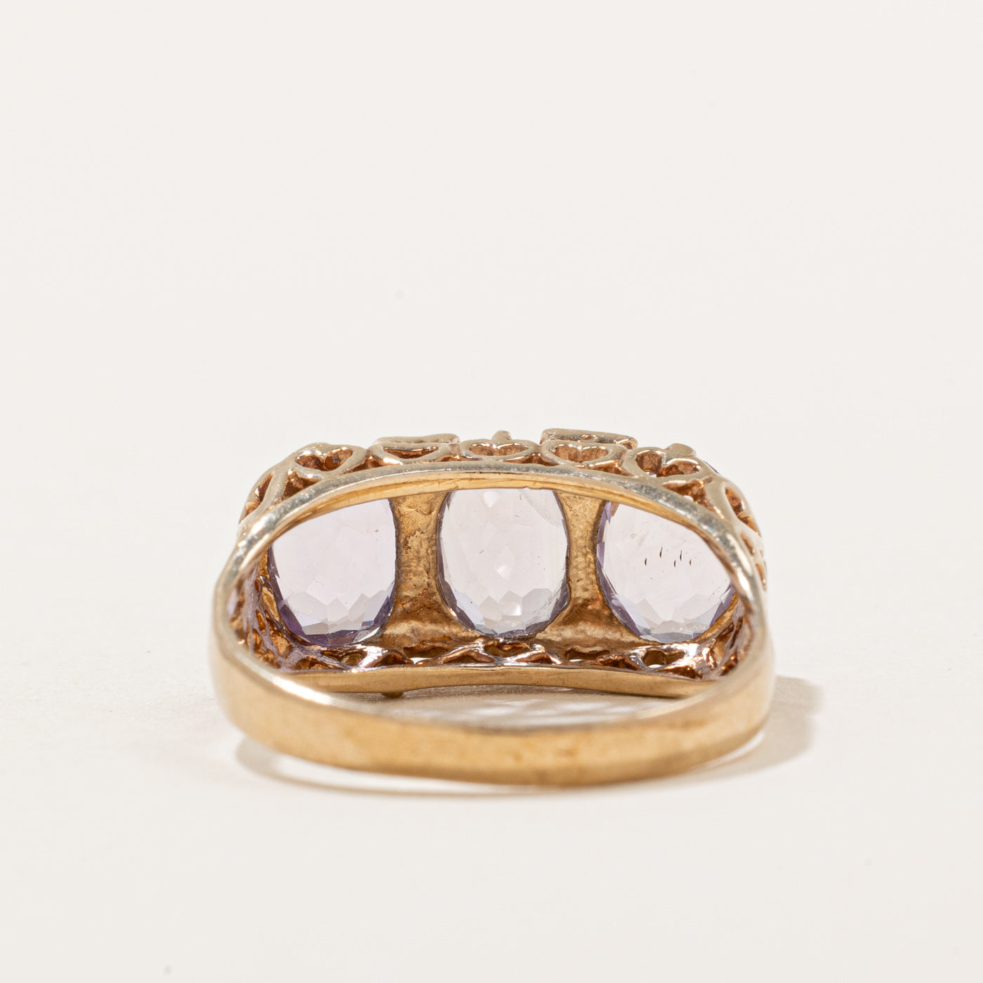 Bague cocktail trois pierres en améthyste, Londres, 1988 | 1,50 ct | Taille 6 | 