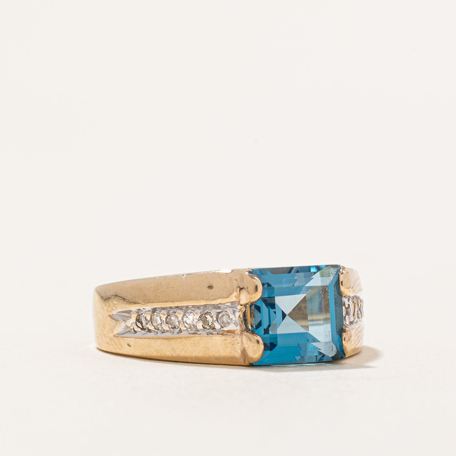 Blue Topaz & Diamond Ring | 1.80ct, 0.06ctw | SZ 7.25 |