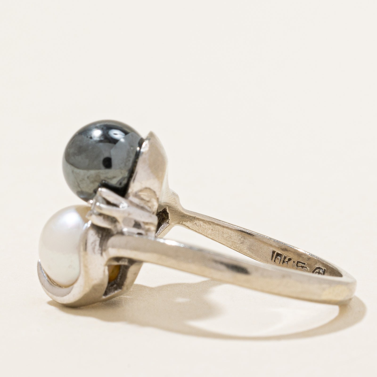 Hematite, Pearl & Diamond Ring | 3.00ct, 1.40ct, 0.02ctw | SZ 2.75 |