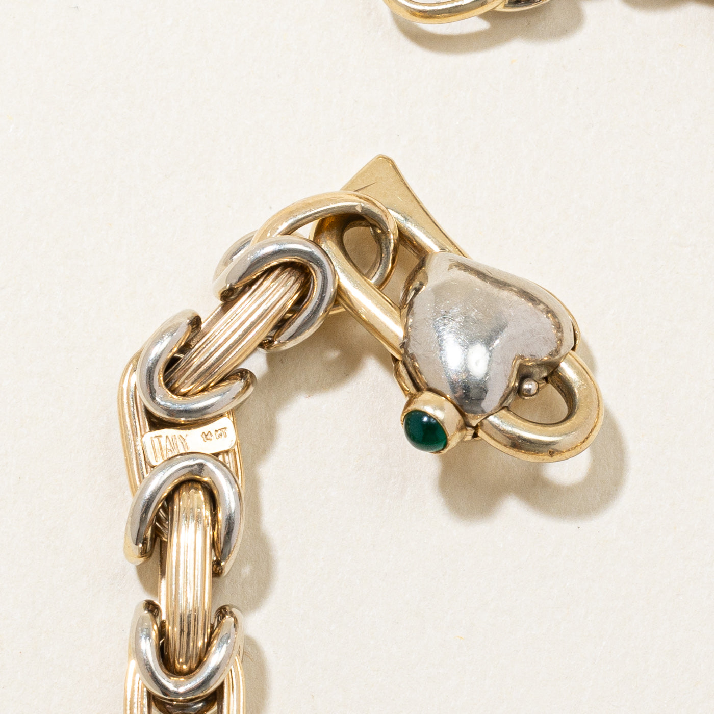 Bracelet à maillons byzantins avec fermoir en forme de cœur en jadéite | 0,04 ct | 7,5 po | 