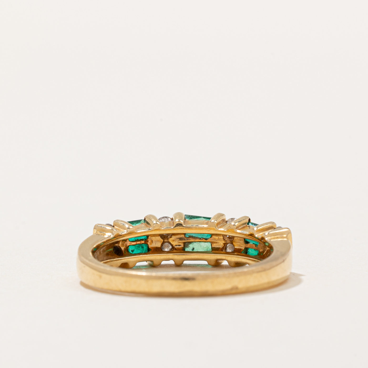 Emerald & Diamond Ring | 0.32ctw, 0.25ctw | SZ 6.75 |