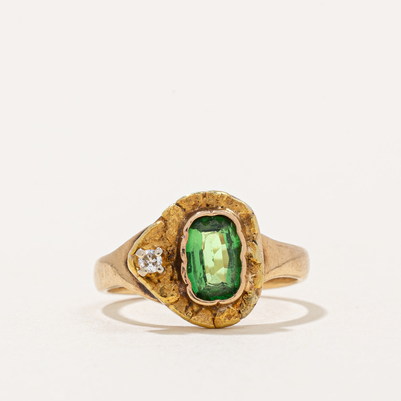 Green Garnet & Diamond Ring | 0.22ct, 0.015ct | SZ 2.25 |