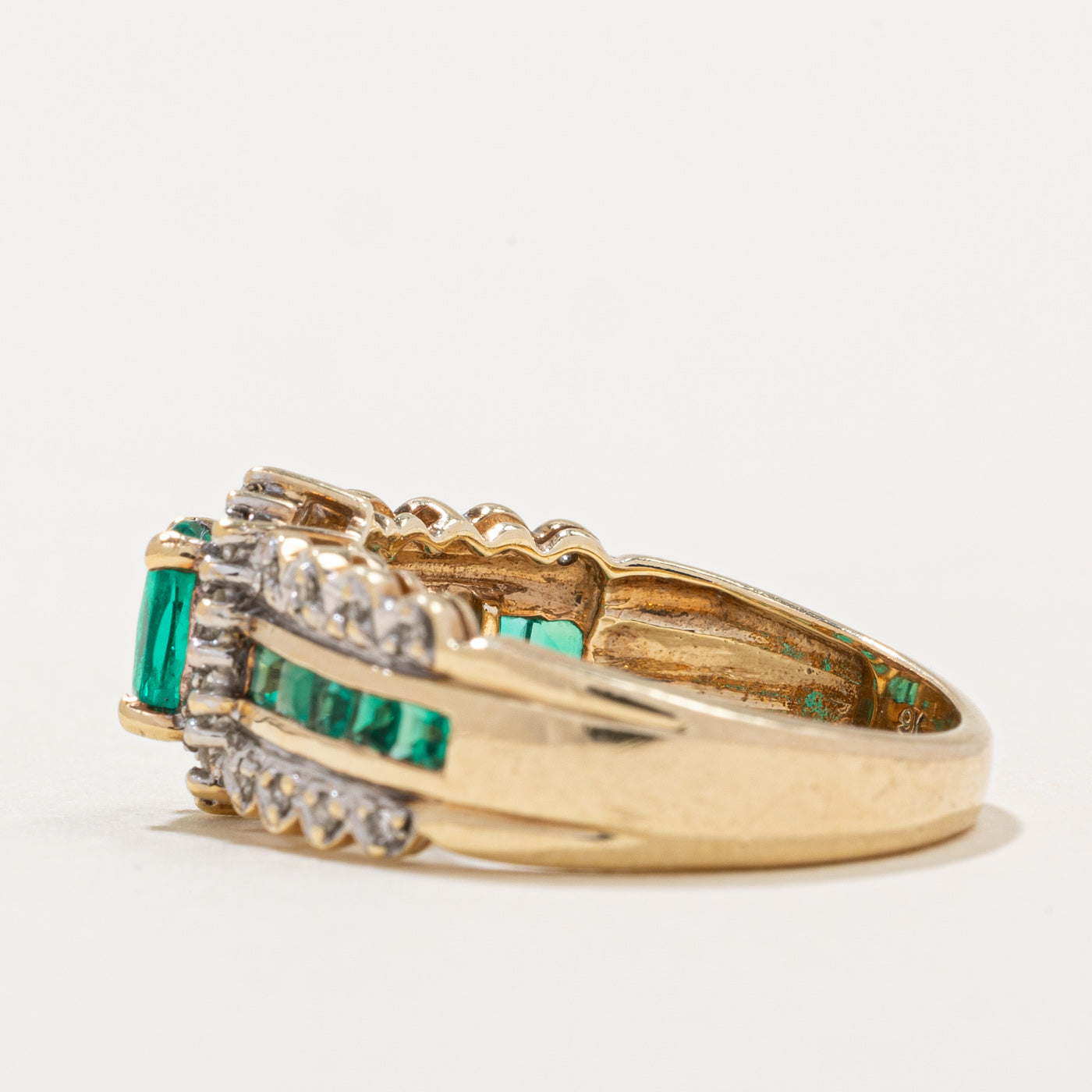 Bague en émeraude synthétique et diamants | 0,50 ct, 0,15 ct | Taille 6,75 | 