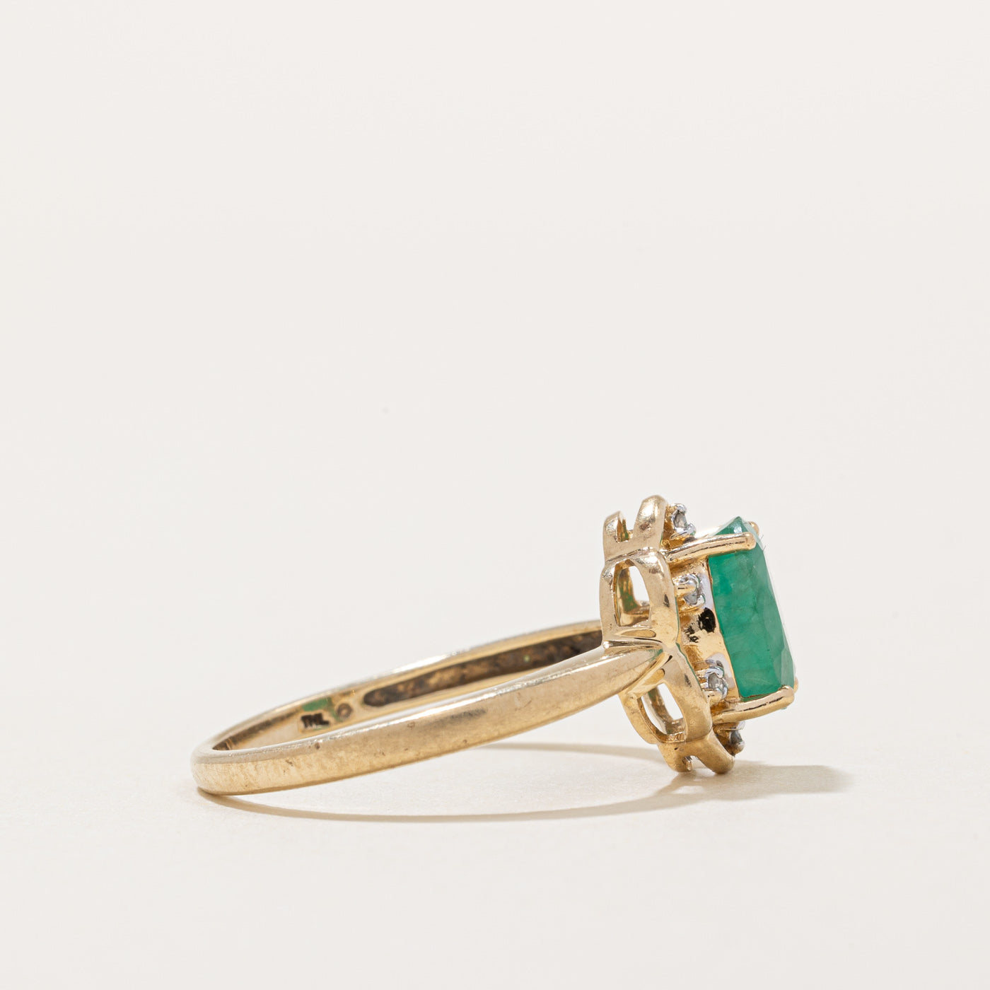 Emerald & Diamond Cocktail Ring | 1.69ct, 0.03ctw | SZ 7.75 |