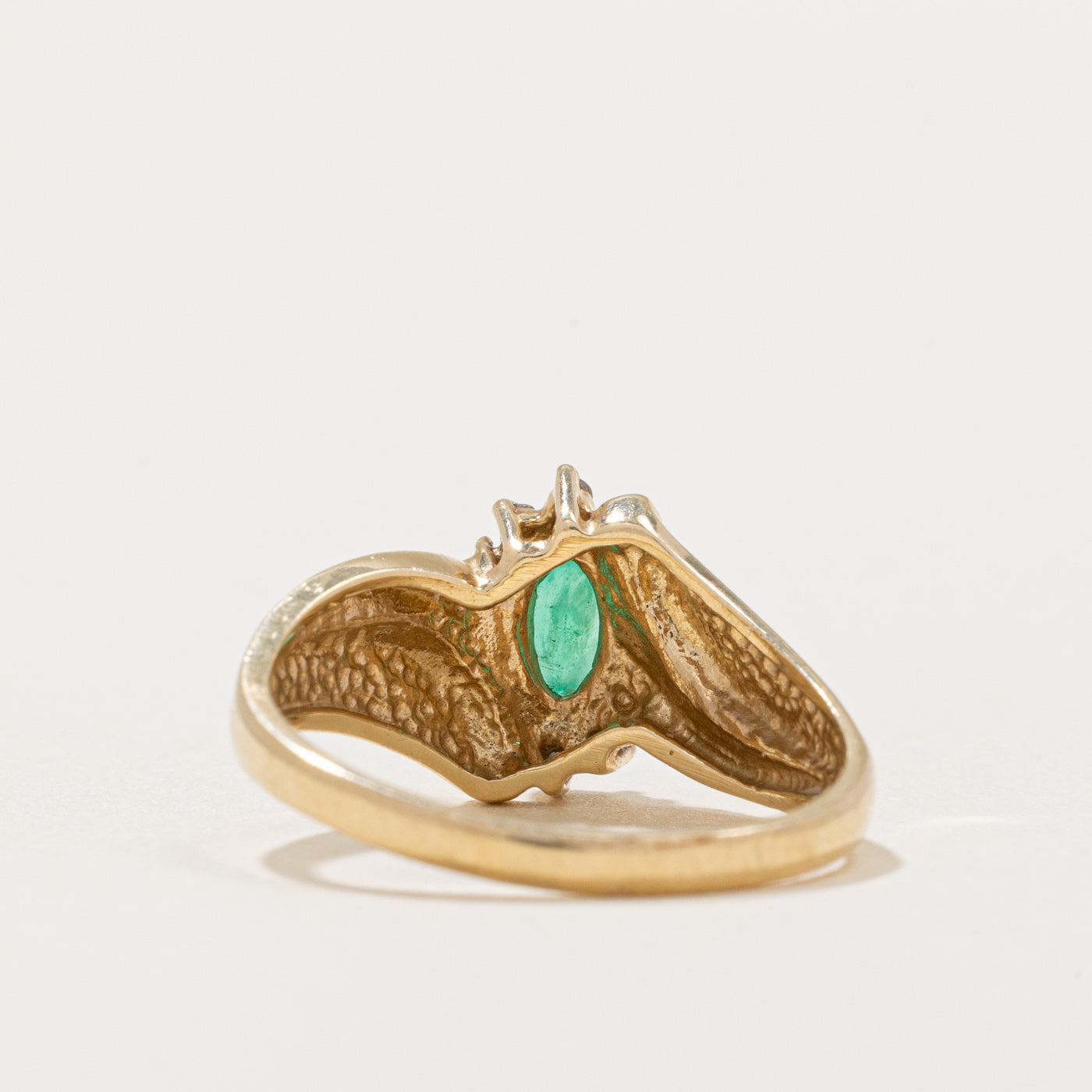 Emerald & Diamond Ring | 0.22ctw, 0.01ctw | SZ 6.75 |