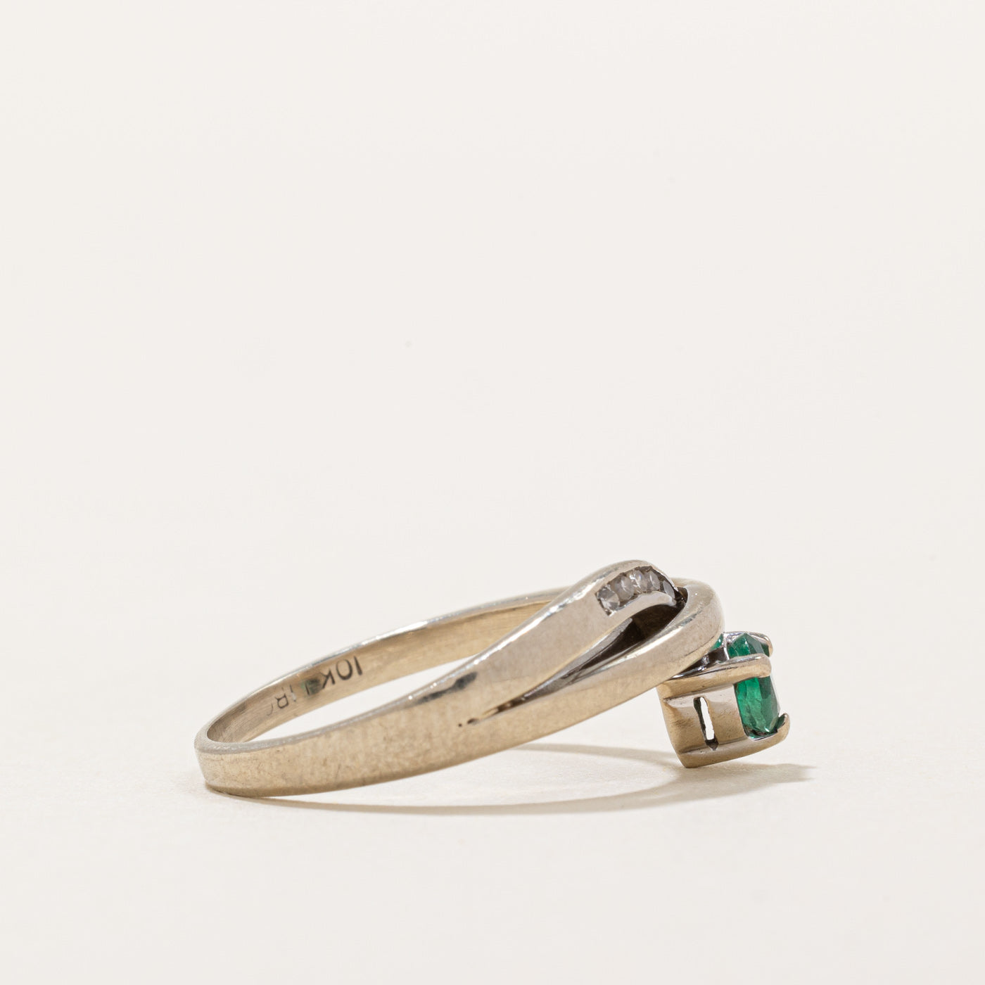 Emerald & Diamond Chevron Ring | 0.17ct, 0.02ctw | SZ 5.25 |