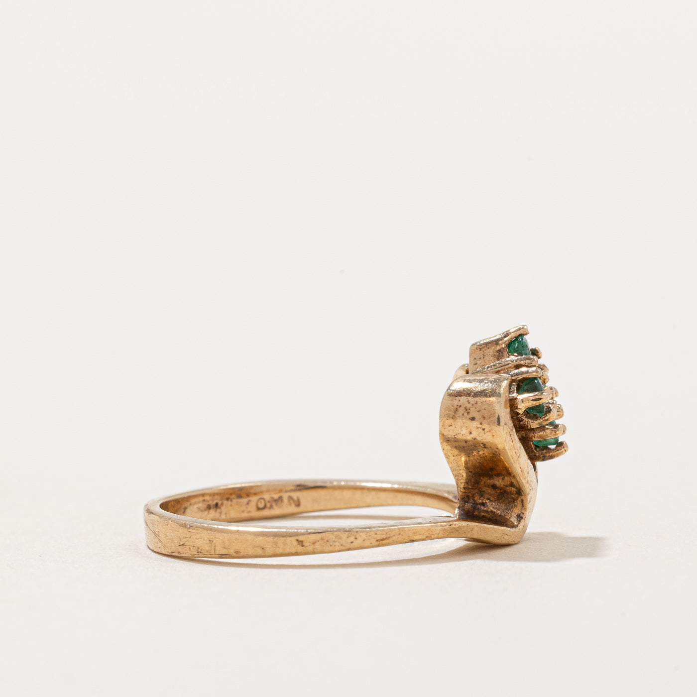 Ornate Emerald Ring | 0.08ctw | SZ 6.5 |