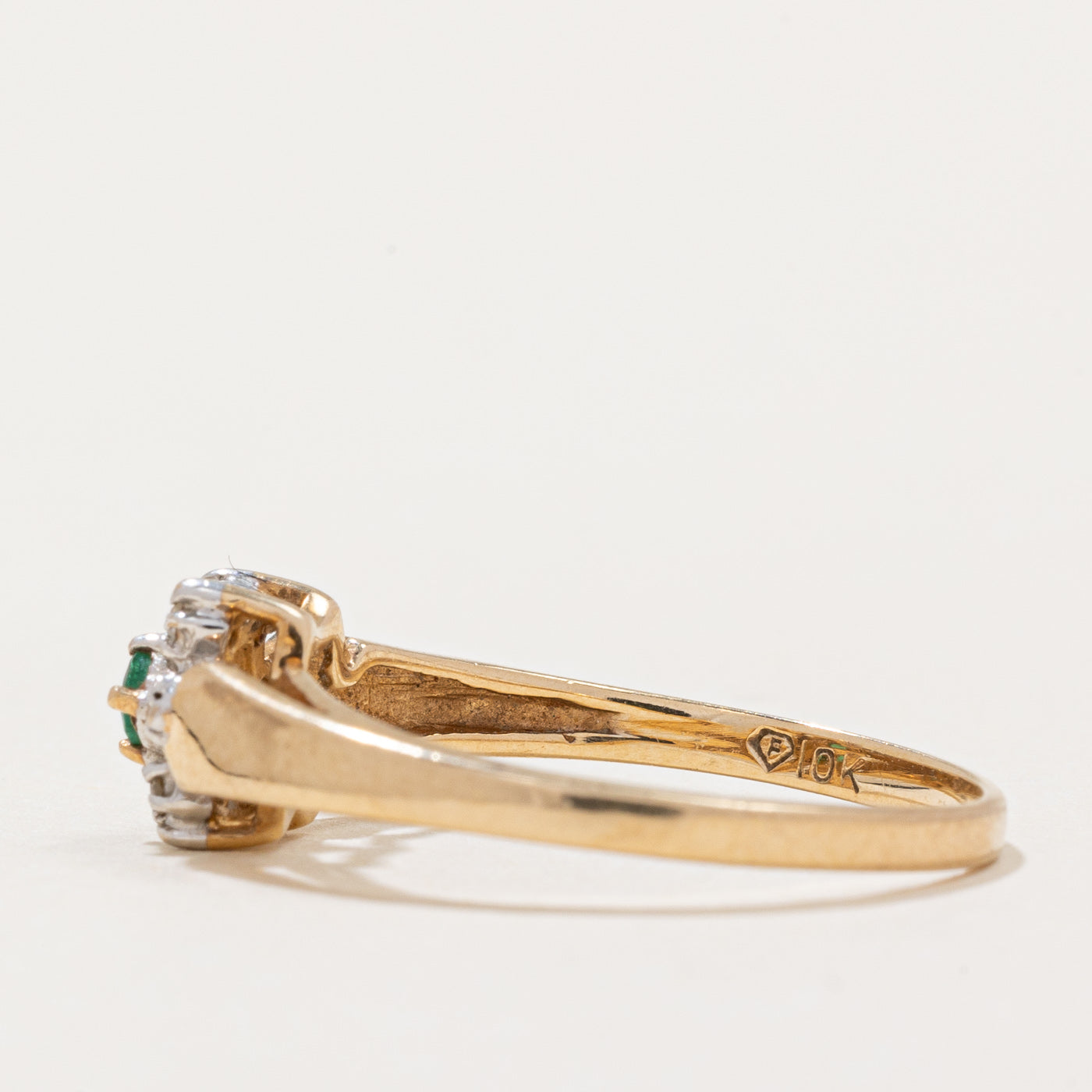 Emerald & Diamond Ring | 0.05ct, 0.03ctw | SZ 6.75 |