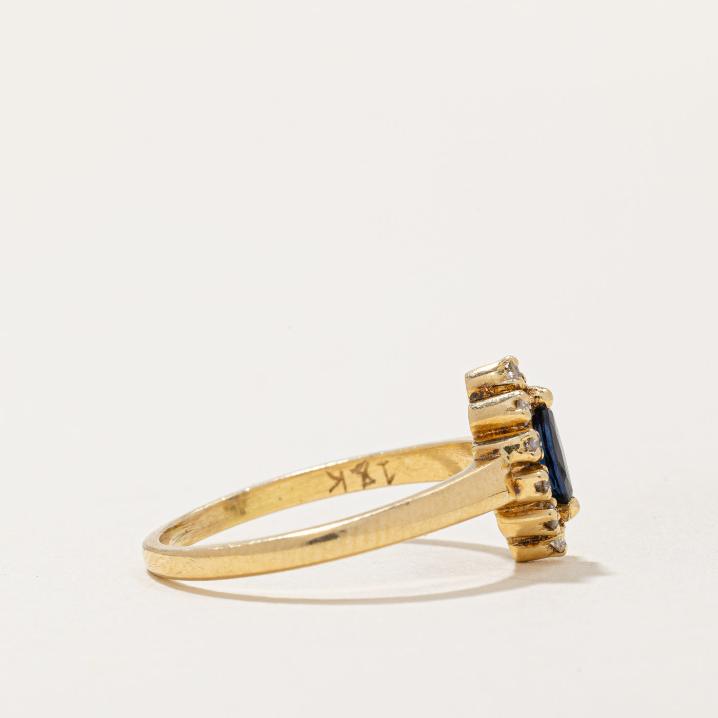 Bague halo saphir et diamants | 0,20 ct, 0,10 ct au total | Taille 6,75 | 