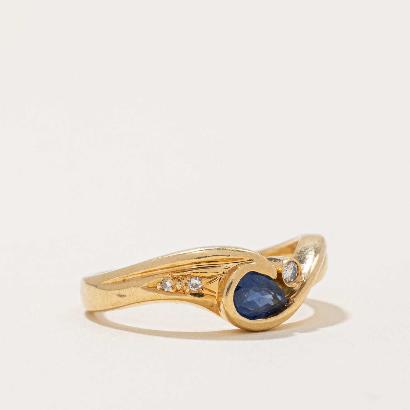 Sapphire & Diamond Ring | 0.30ct, 0.01ctw | SZ 6.5 |