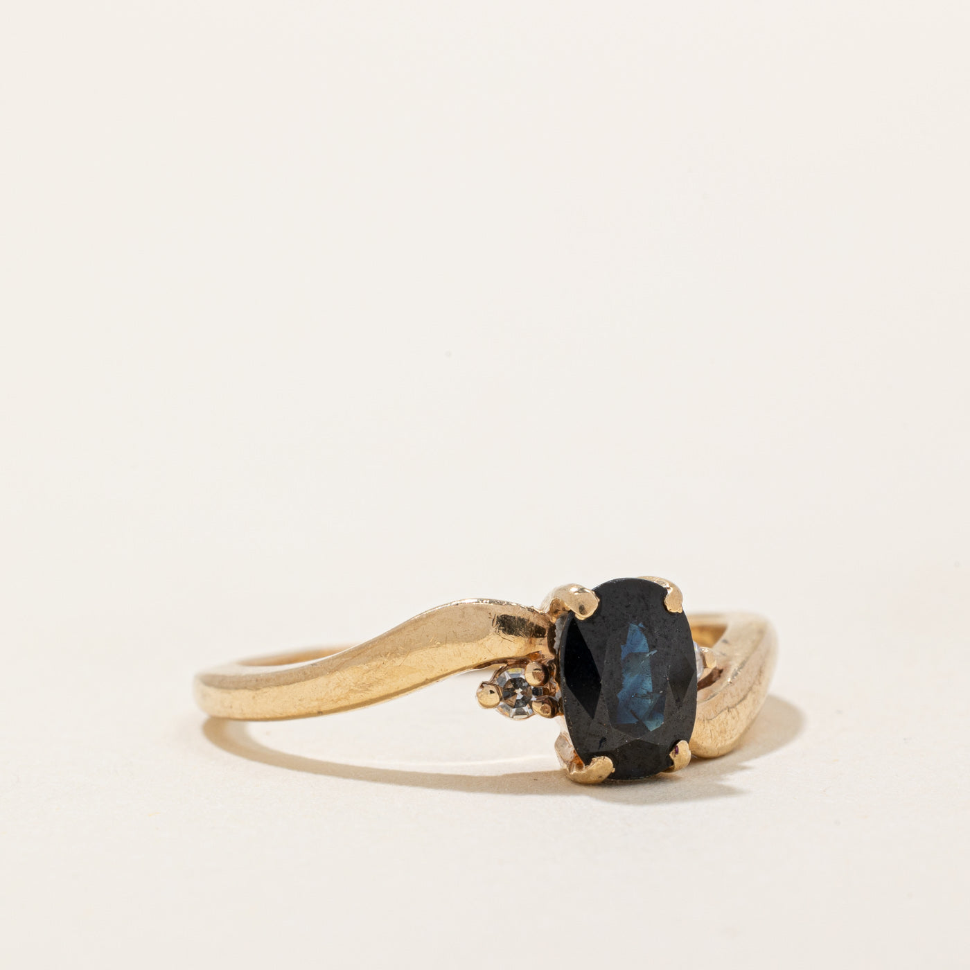Sapphire & Diamond Ring | 1.00ct, 0.04ctw | SZ 8 |