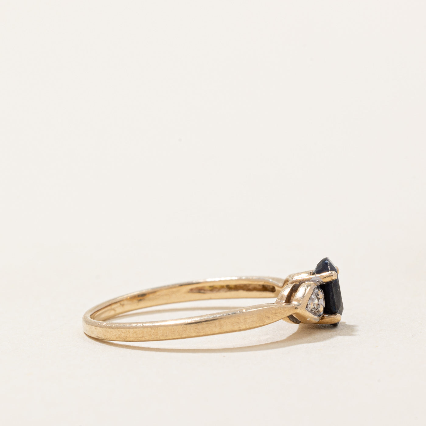 Bague saphir et diamants | 0,30 ct, 0,01 ct au total | Taille 3,75 | 
