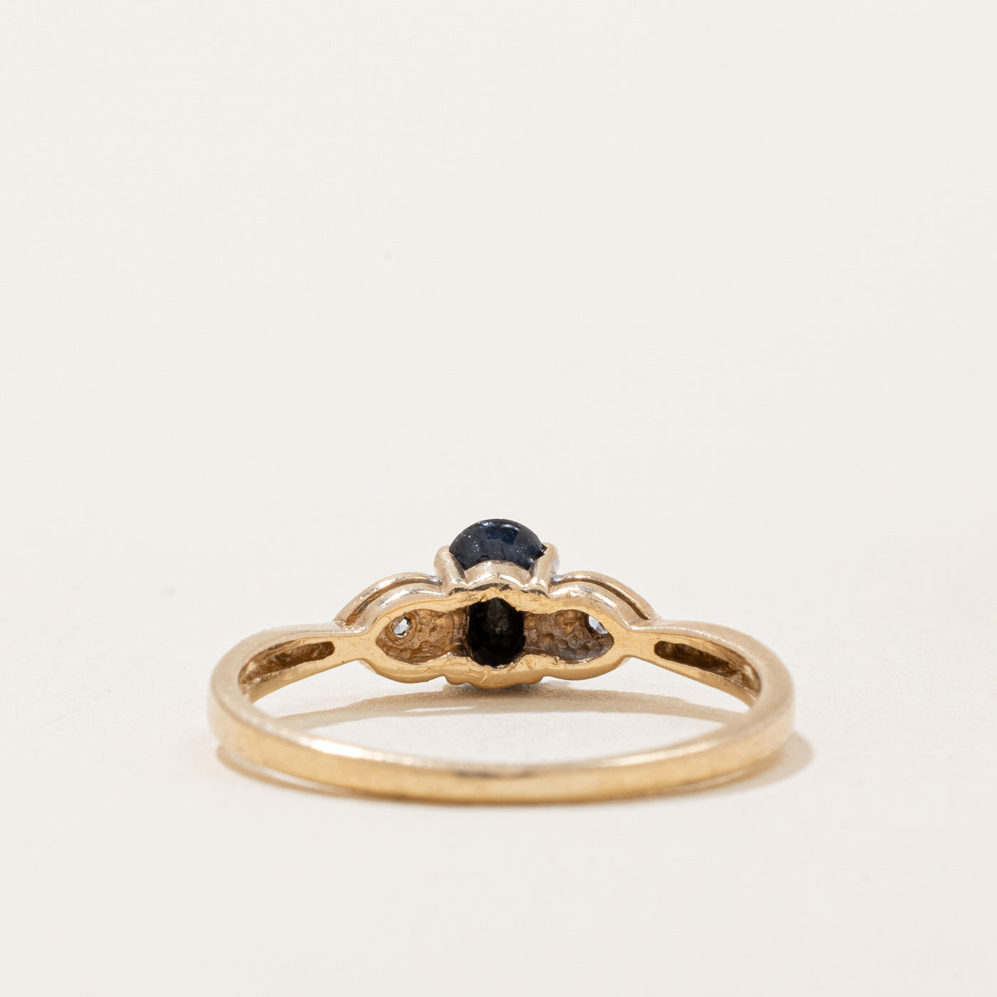 Bague saphir et diamants | 0,30 ct, 0,01 ct au total | Taille 3,75 | 