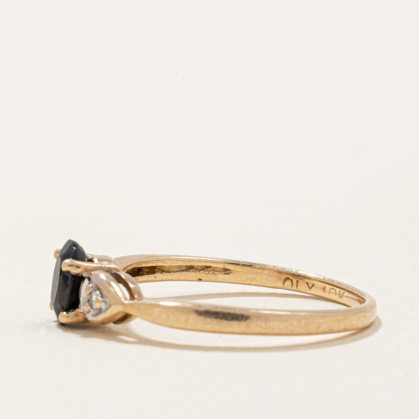 Bague saphir et diamants | 0,30 ct, 0,01 ct au total | Taille 3,75 | 