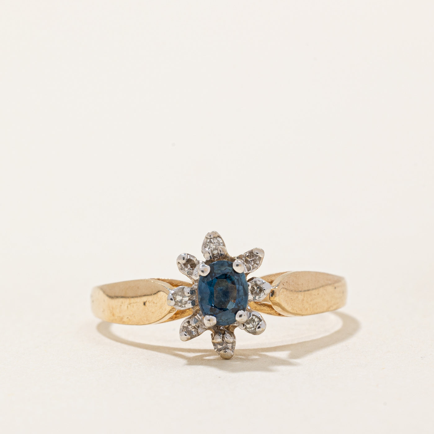 Sapphire & Diamond Halo Ring | 0.20ct, 0.04ctw | SZ 5.5 |