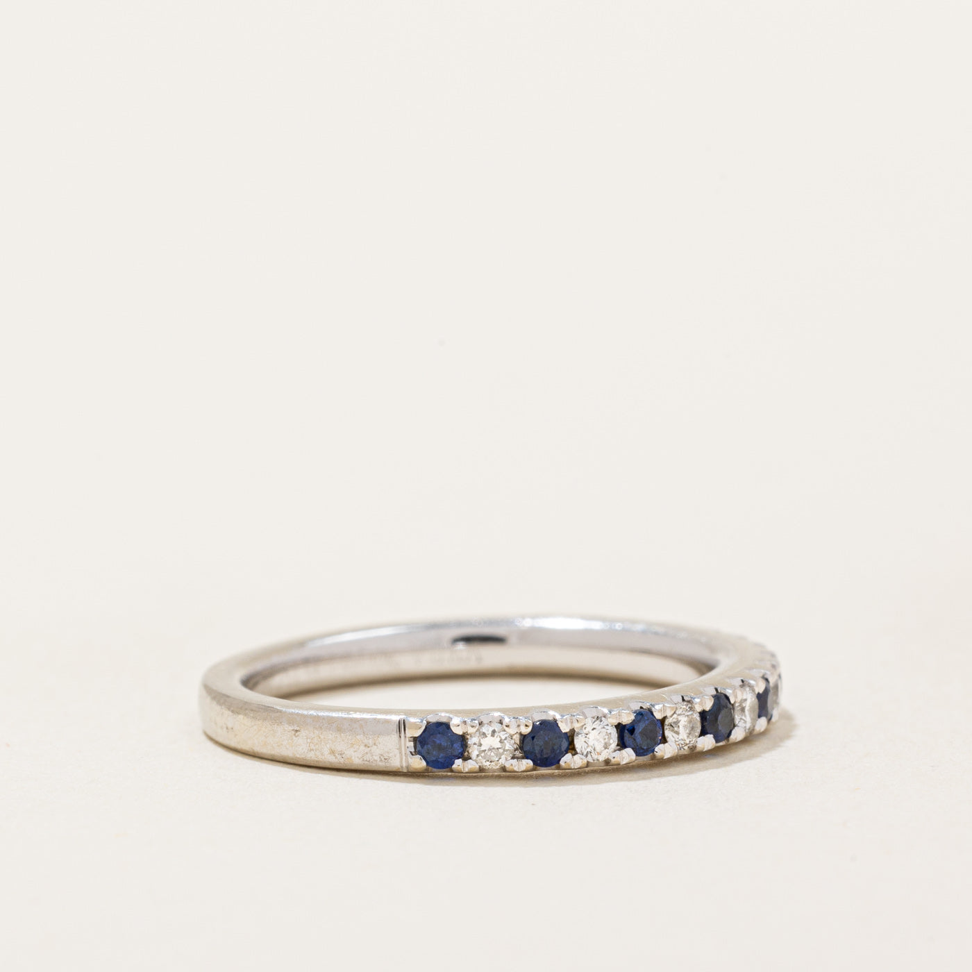 Bague en saphir synthétique et diamants naturels | 0,15 ct, 0,13 ct | Taille 5,5 | 