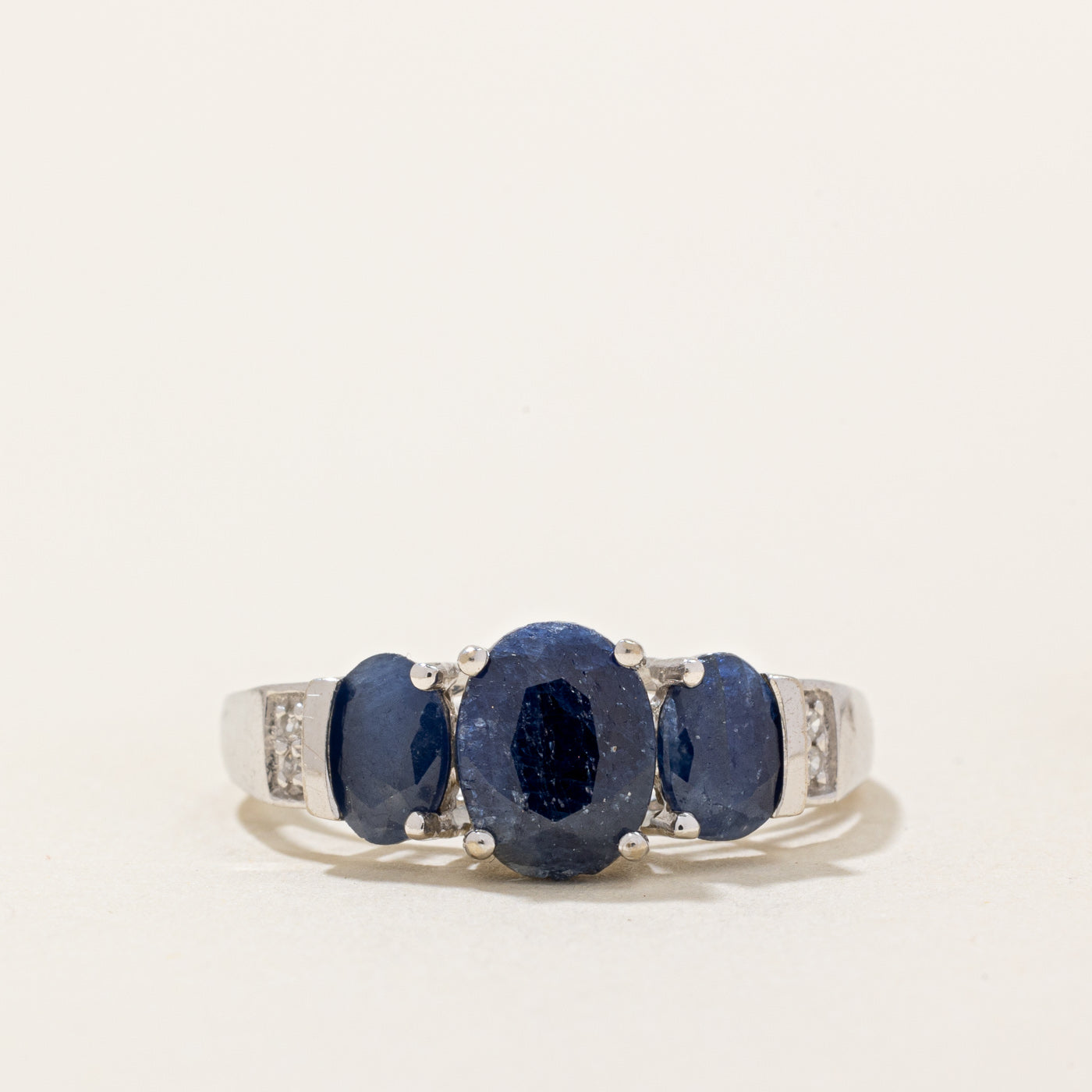 Sapphire & Diamond Ring | 1.90ctw, 0.02ctw | SZ 7 |