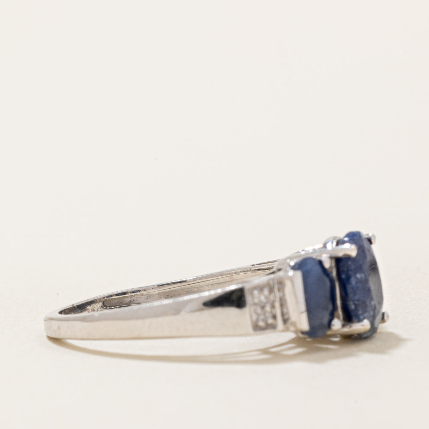 Sapphire & Diamond Ring | 1.90ctw, 0.02ctw | SZ 7 |