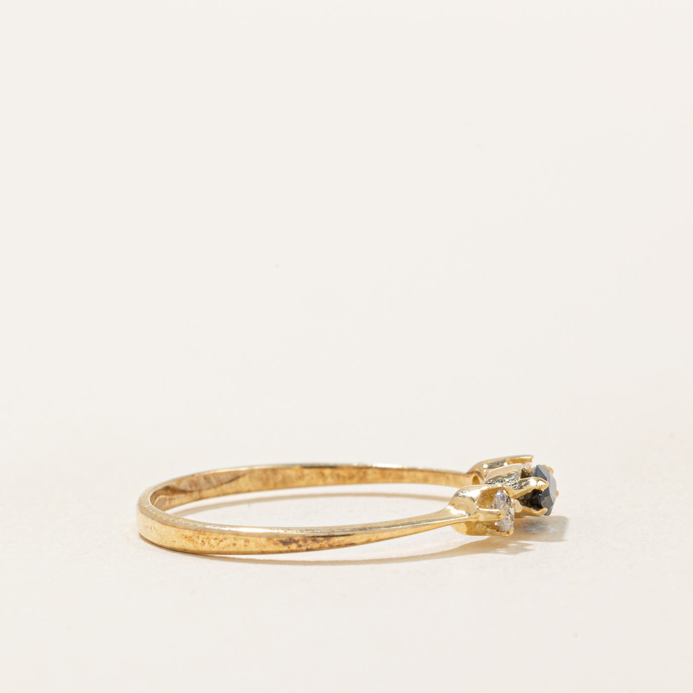 Sapphire & Diamond Ring | 0.15ct, 0.06ctw | SZ 6 |