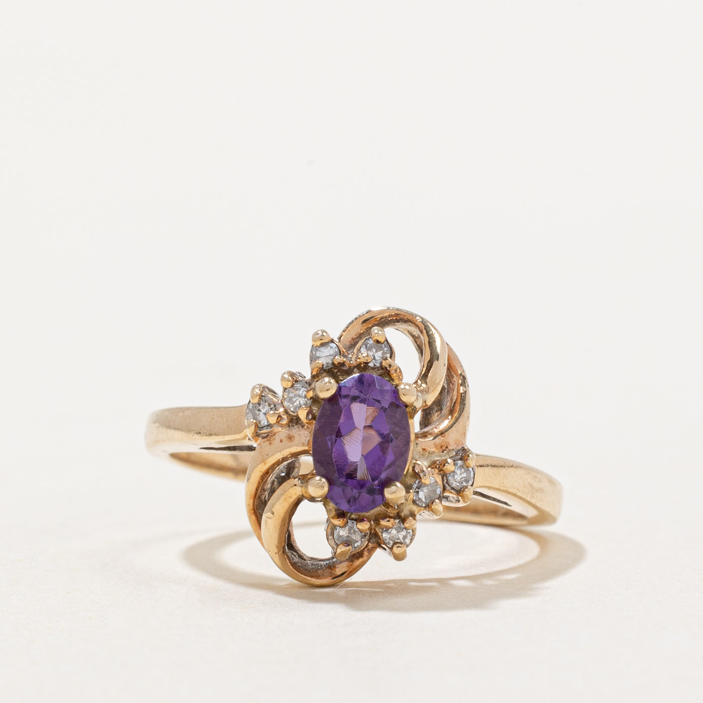Amethyst & Diamond Ring | 0.32ct, 0.04ctw | SZ 5 |