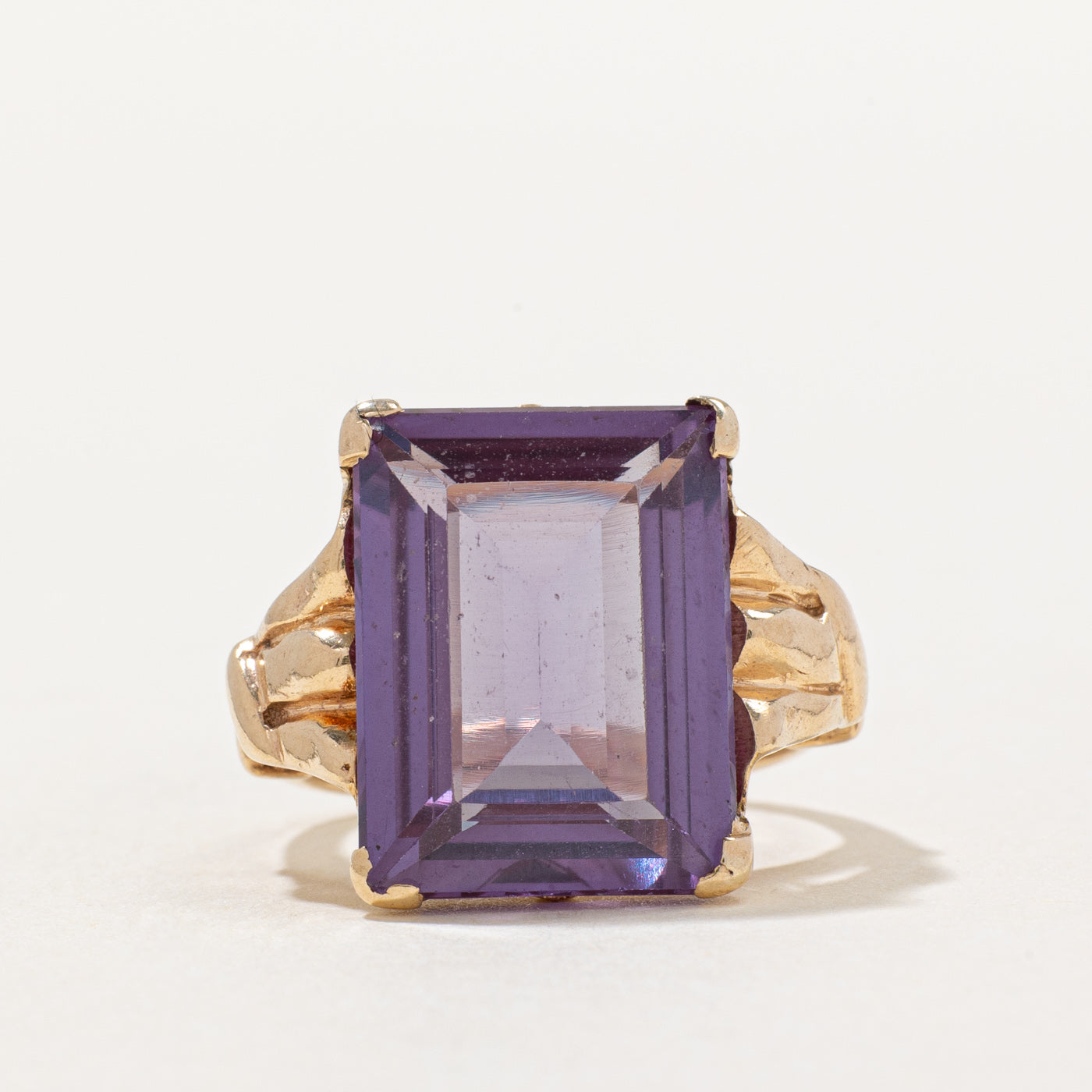 Synthetic Colour Change Sapphire Cocktail Ring | 12.50ct | SZ 5.75 |