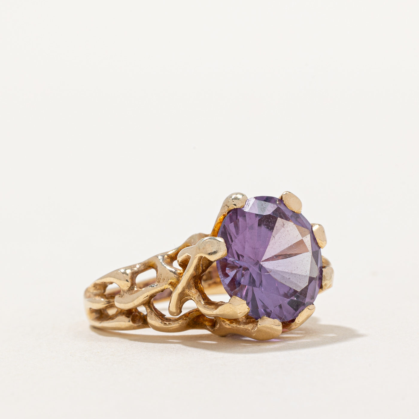 Synthetic Colour Change Sapphire Cocktail Ring | 7.00ct | SZ 5.75 |