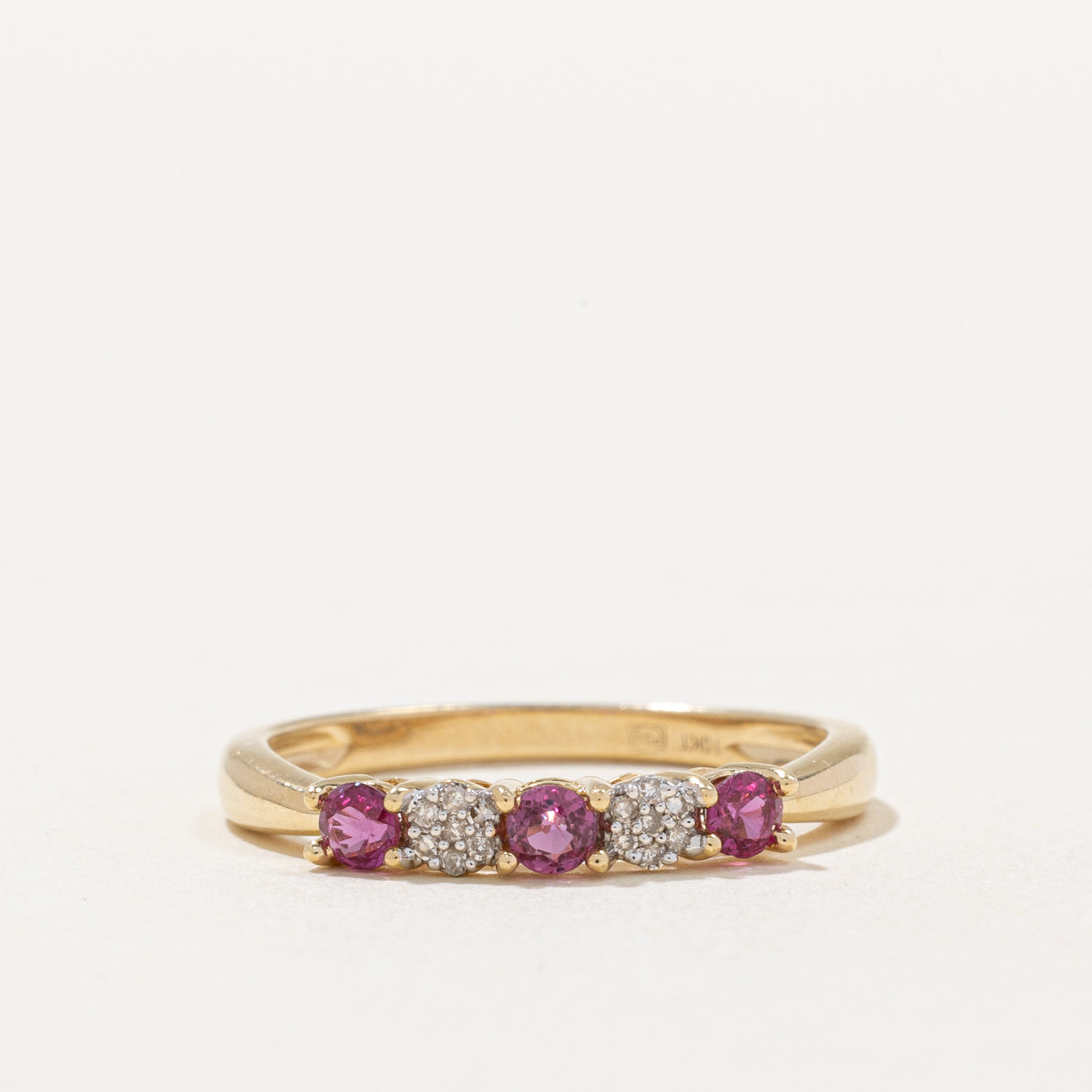 Bague rubis et diamants | 0,24 ct, 0,04 ct | Taille 7 | 