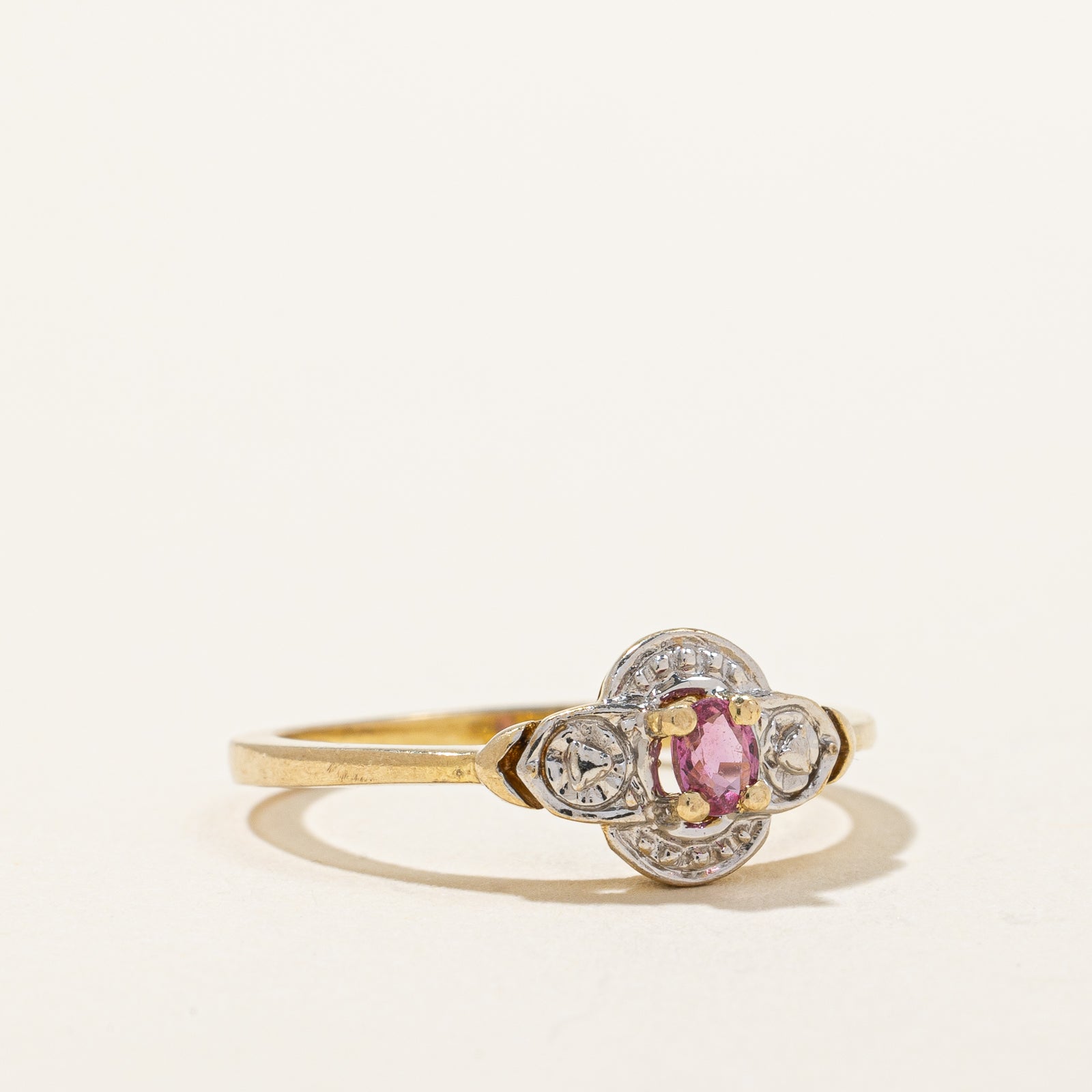 Bague en or bicolore et rubis | 0,14 ct | Taille 6 | 