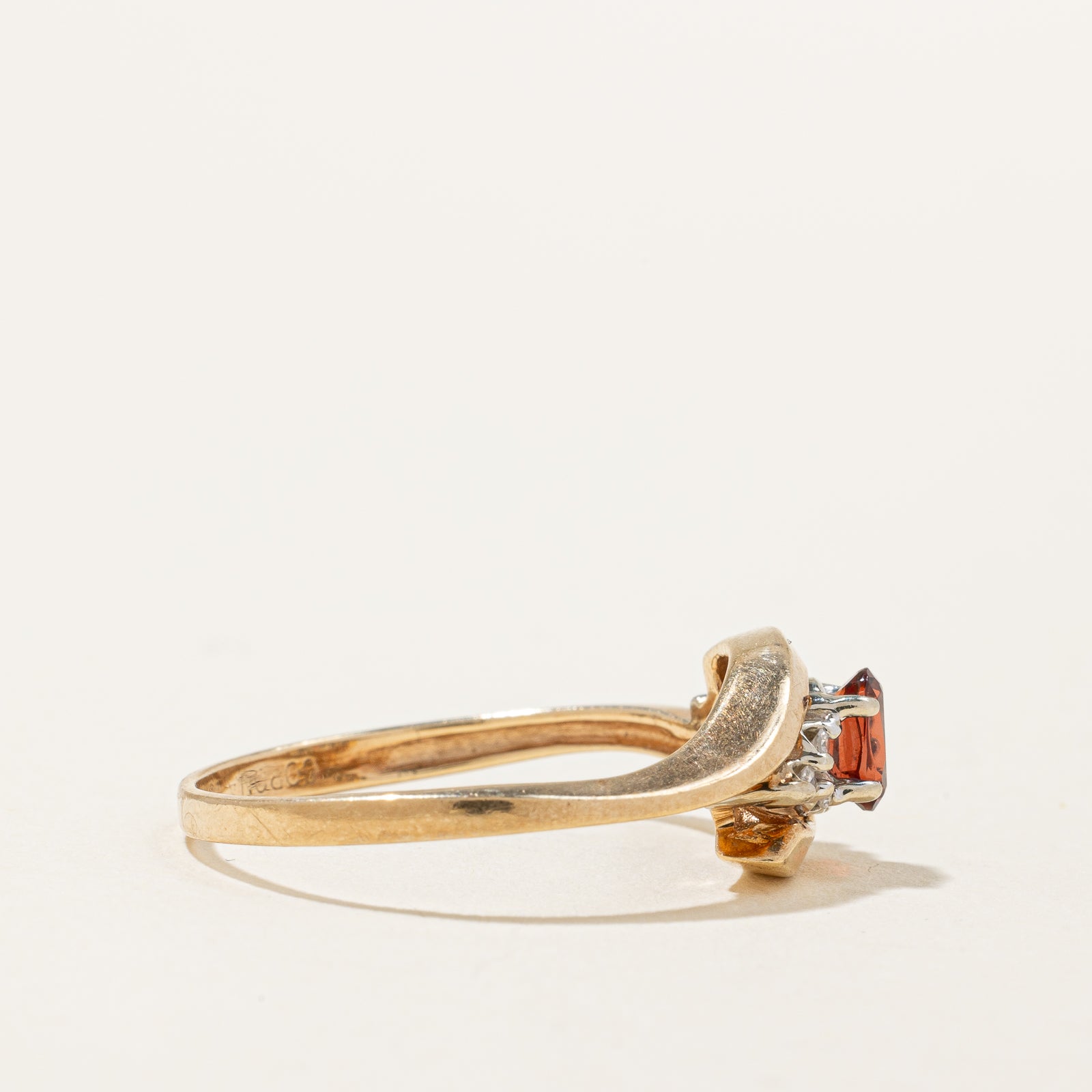 Garnet & Diamond Ring | 0.25ct, 0.04ctw | SZ 7.75 |