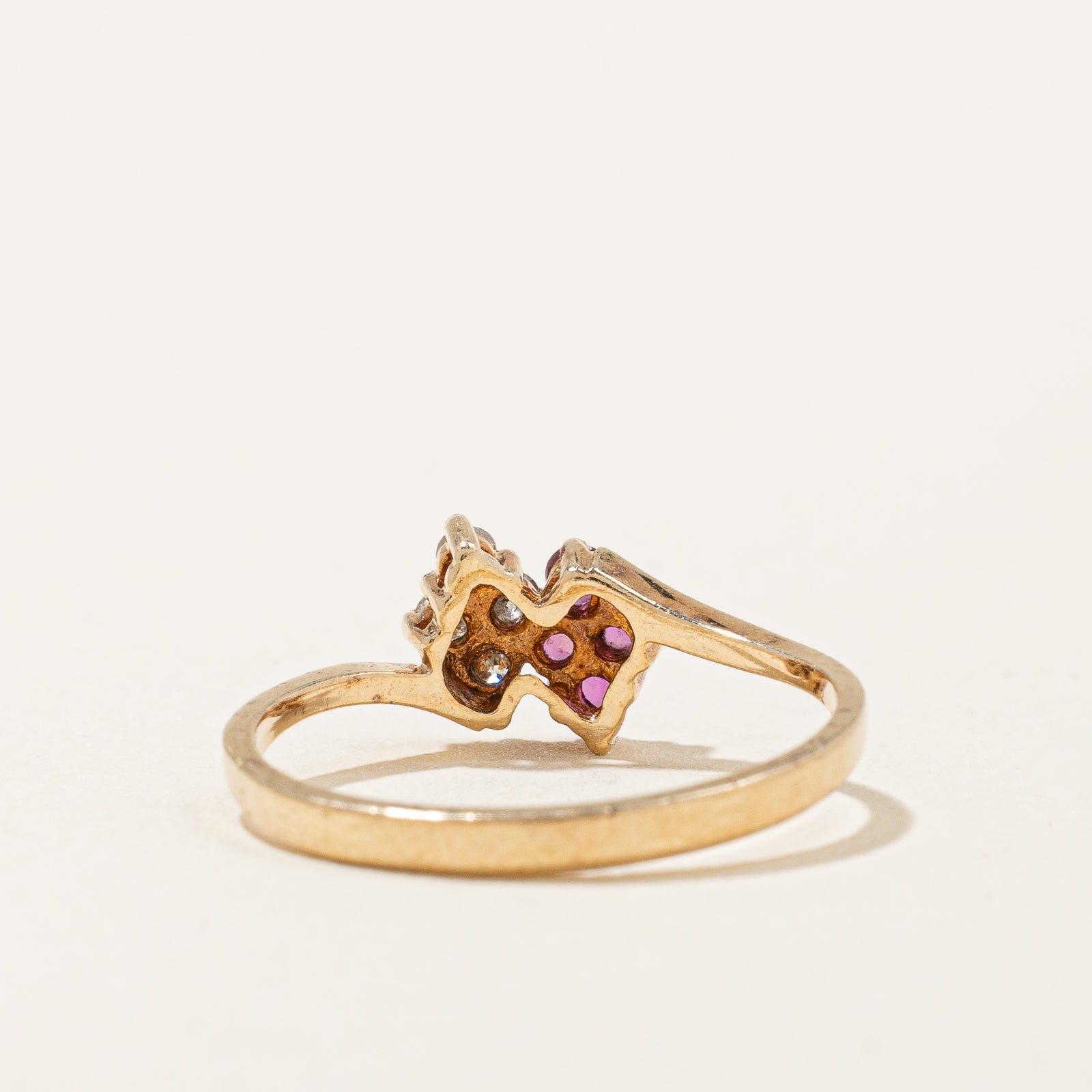 Bague sertie de rubis et de diamants | 0,14 ct, 0,10 ct | Taille 6 | 