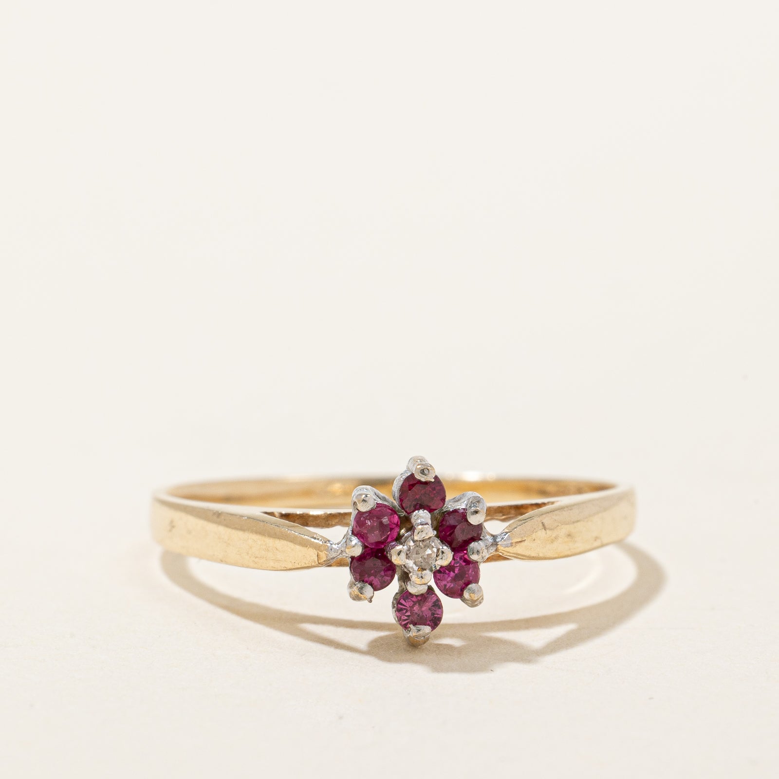 Ruby & Diamond Highset Flower Ring | 0.15ctw, 0.01ct | SZ 6.75 |