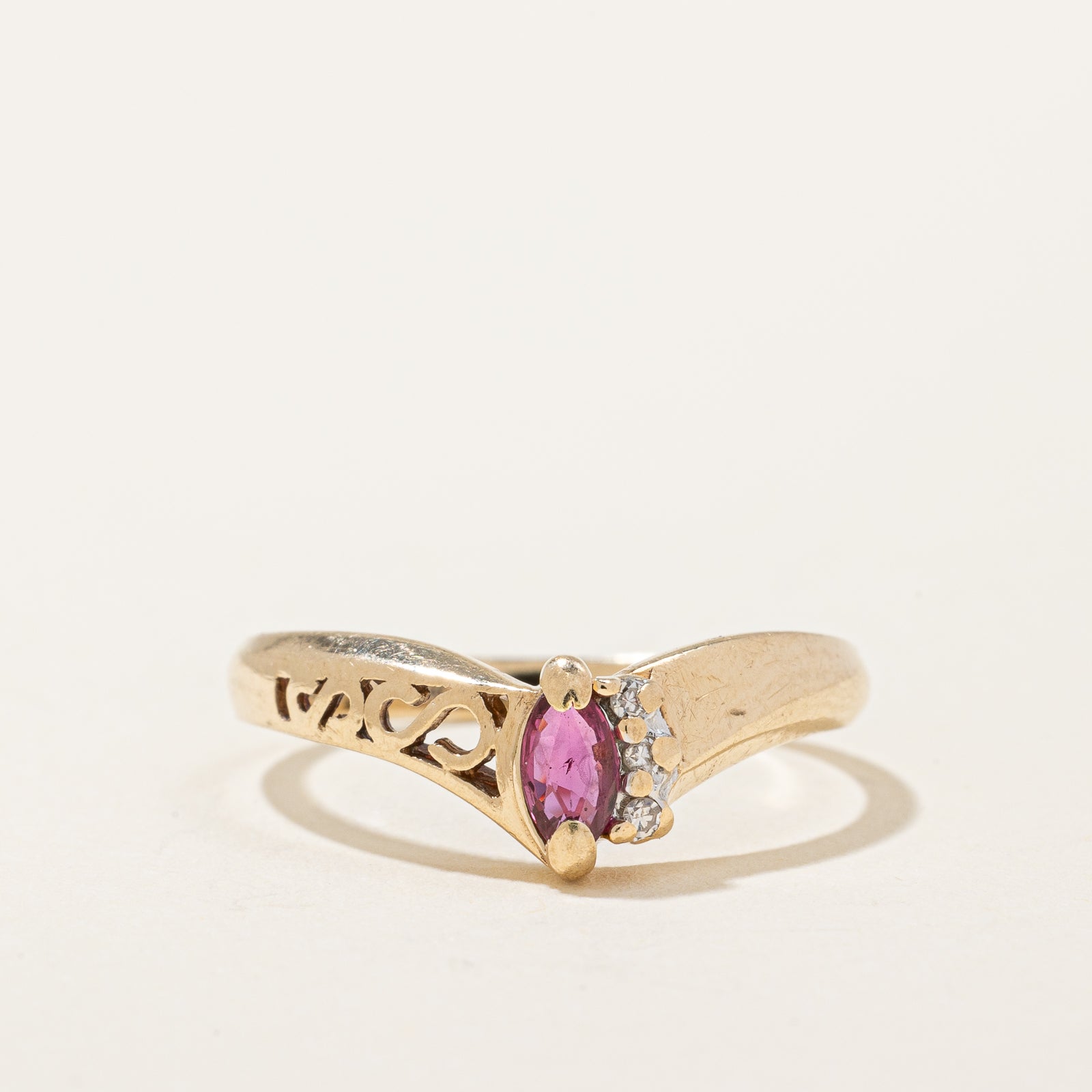 Ruby & Diamond Chevron Ring | 0.15ct, 0.02ctw | SZ 6.5 |