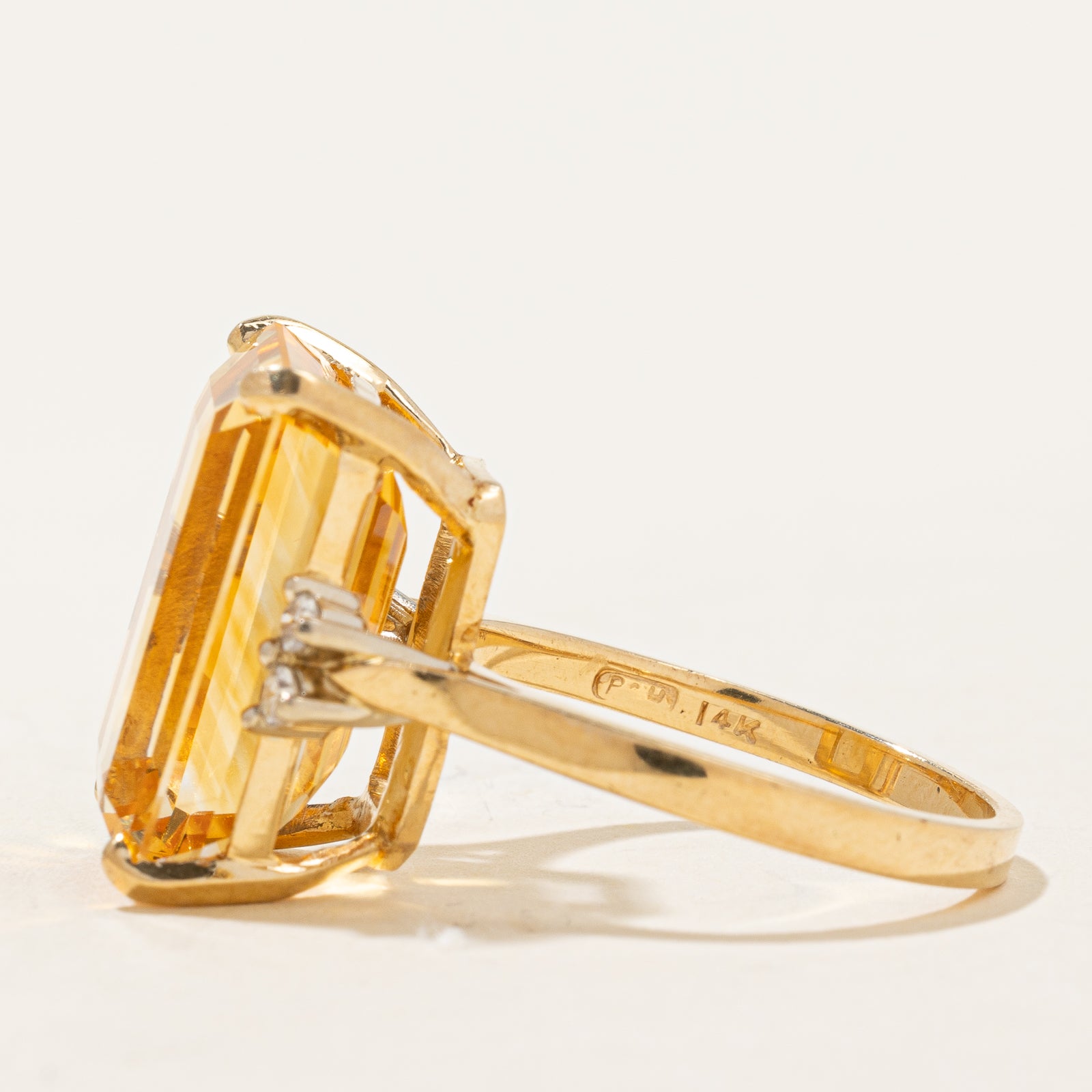 Mandarin Citrine & Diamond Cocktail Ring | 11.00ct, 0.08ctw | SZ 7 |