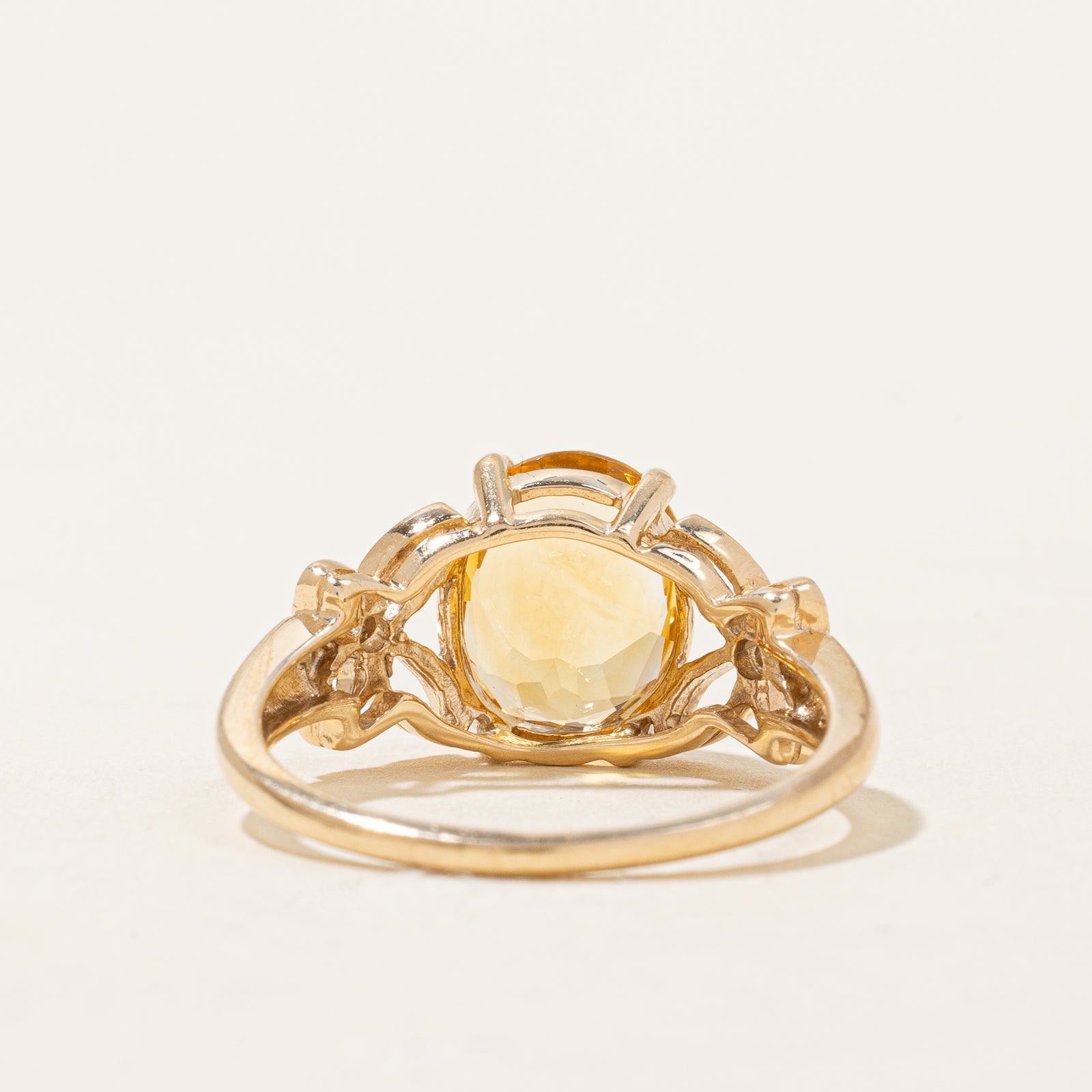 Bague papillon en citrine et diamants | 2,50 ct, 0,01 ct au total | Taille 7,75 |
