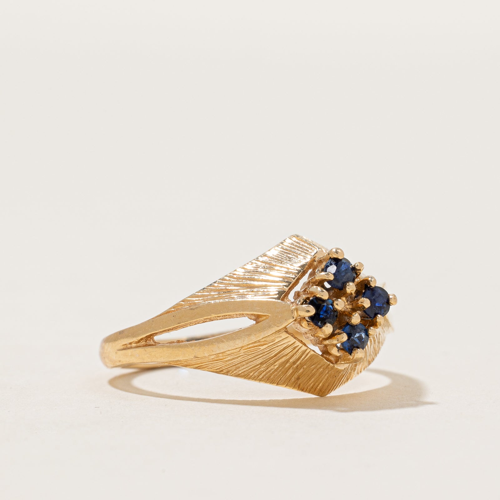 Blue Sapphire Ring | 0.14ctw | SZ 5.5 |