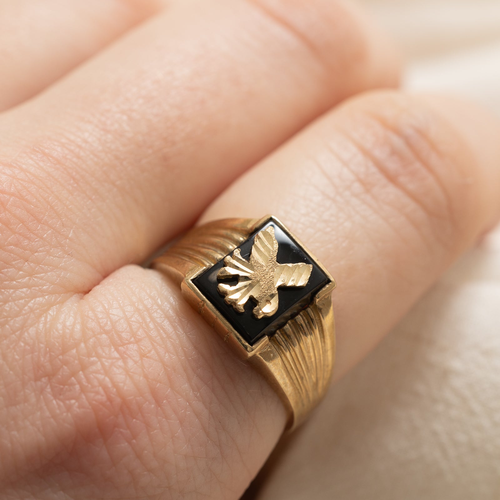 Eagle Onyx Signet Ring | 1.50ct | SZ 8.25