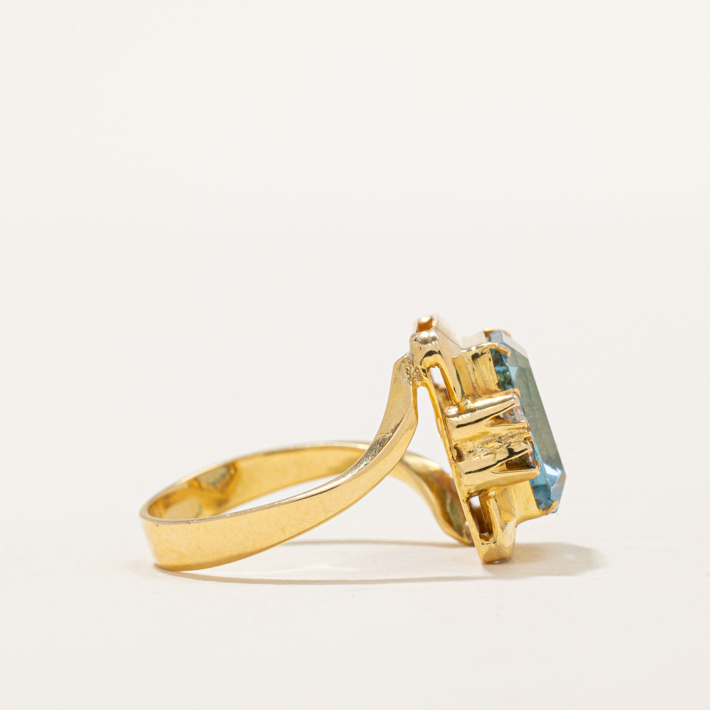 Synthetic Spinel & Diamond Cocktail Ring | 3.00ct, 0.12ctw | SZ 6 |