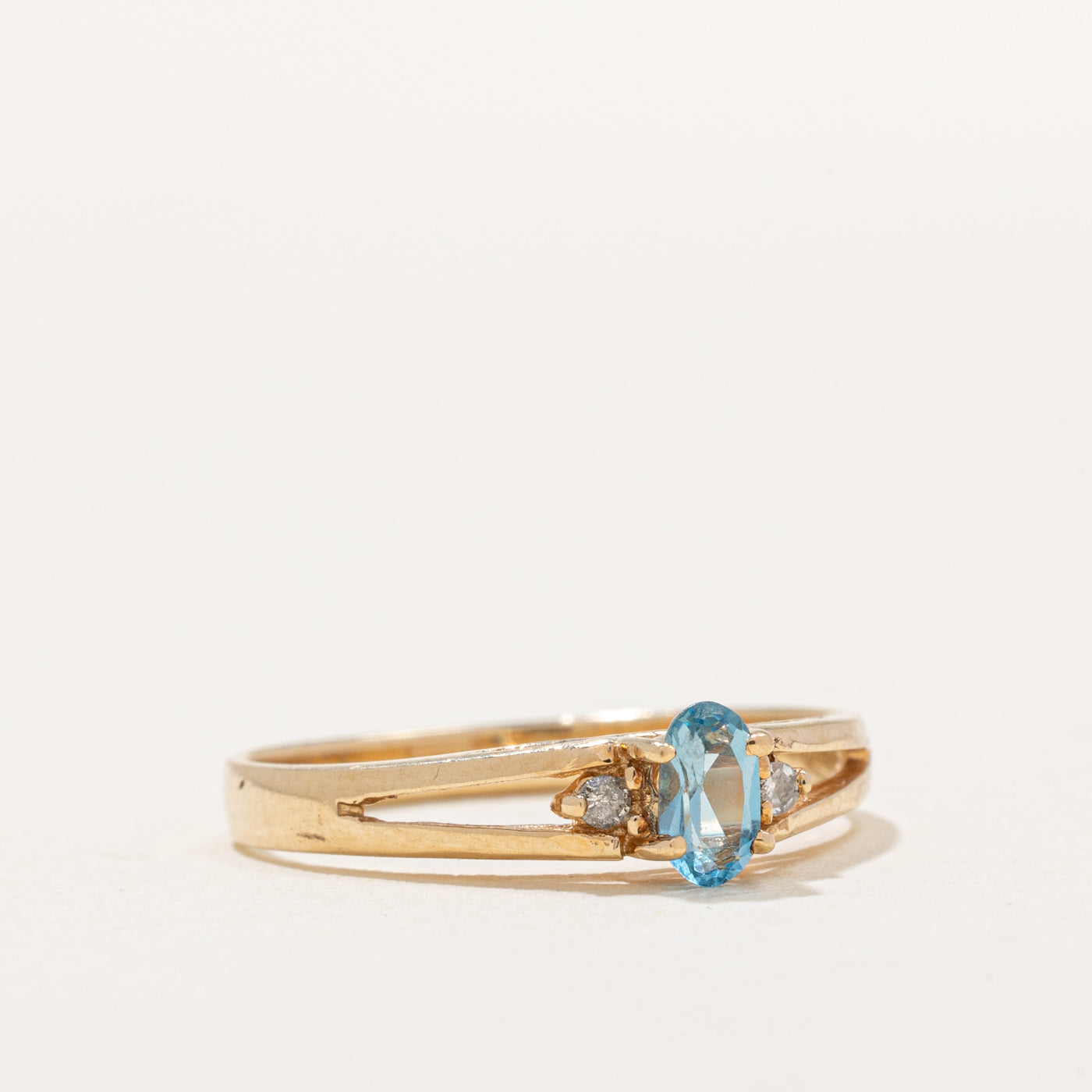 Blue Topaz & Diamond Open Shank Ring | 0.22ct, 0.02ctw | SZ 6 |