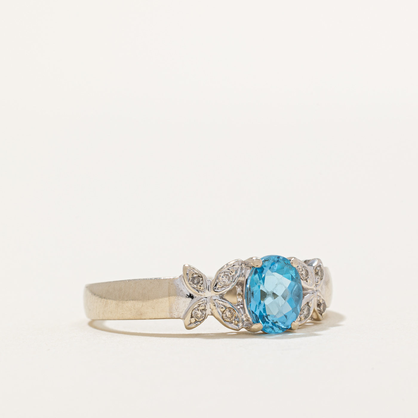 Blue Topaz & Diamond Ring | 0.85ct, 0.04ctw | SZ 9.5 |