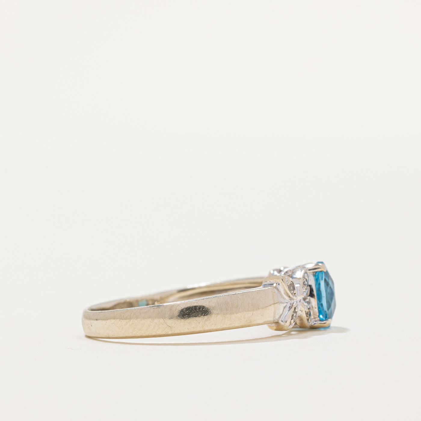 Blue Topaz & Diamond Ring | 0.85ct, 0.04ctw | SZ 9.5 |