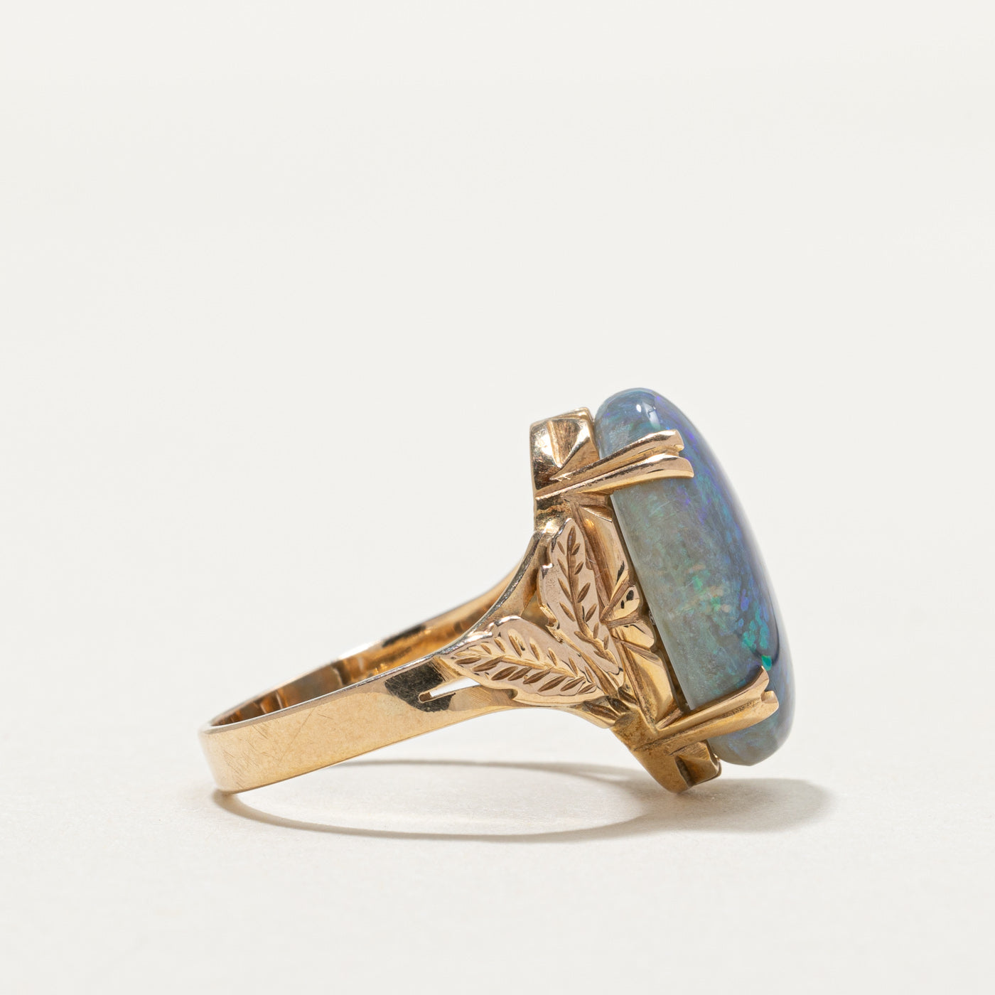 Bague cocktail ovale en opale à motif de feuilles | 4,70 ct | Taille 5,5 | 